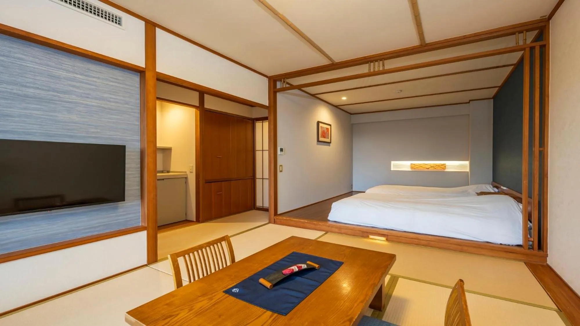 Photo of the whole room, Bed in Hamachidorinoyu Kaisyu