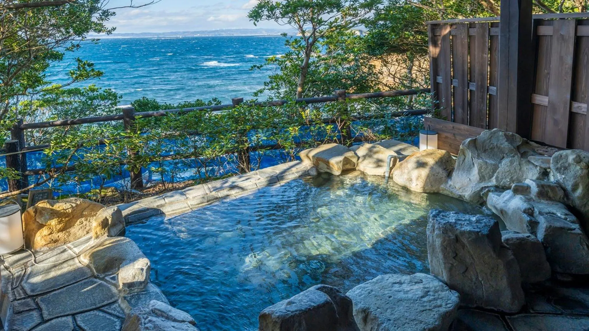 Open Air Bath in Hamachidorinoyu Kaisyu