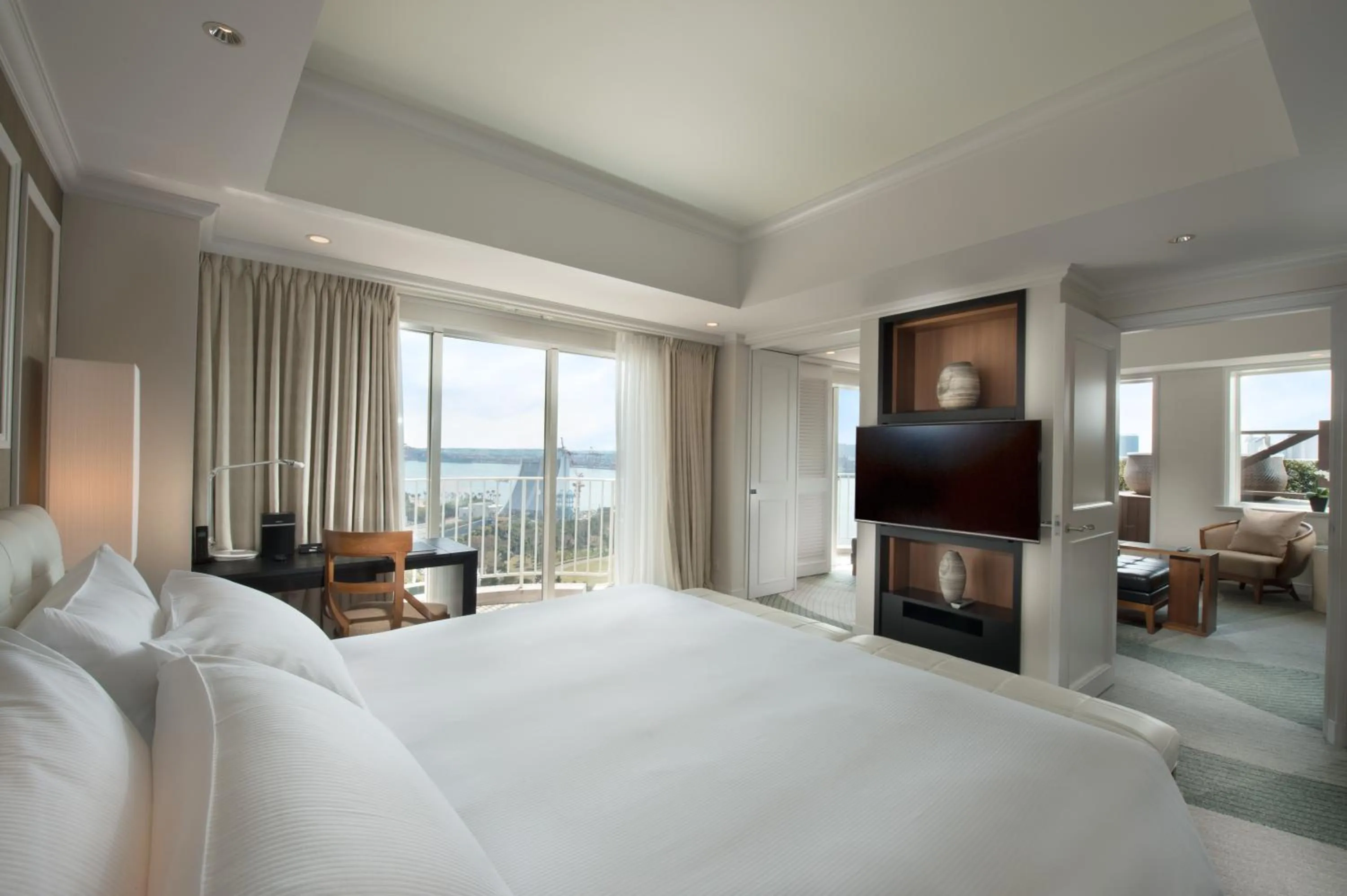 Bed in Hilton Tokyo Odaiba