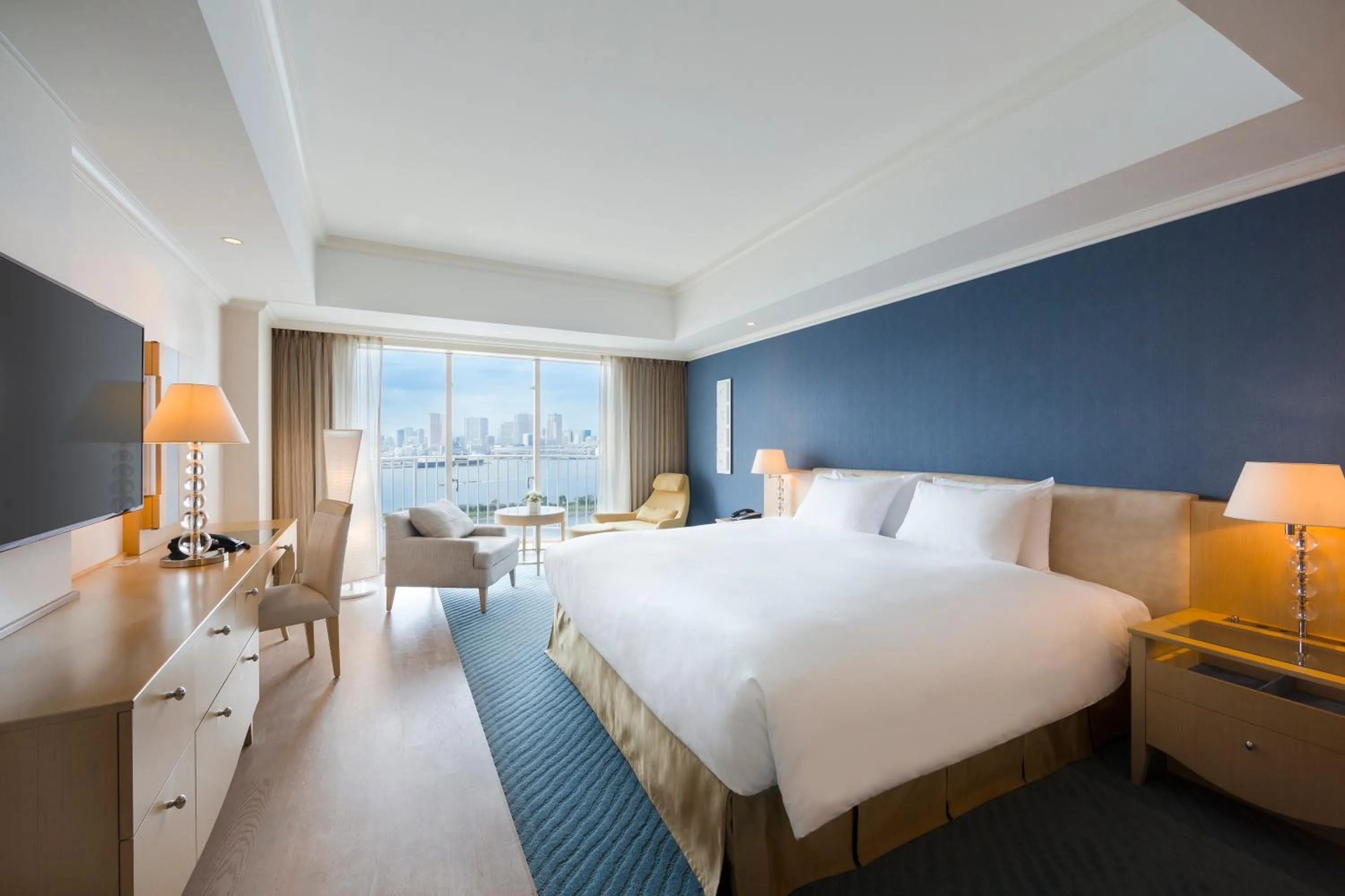 Bed in Hilton Tokyo Odaiba