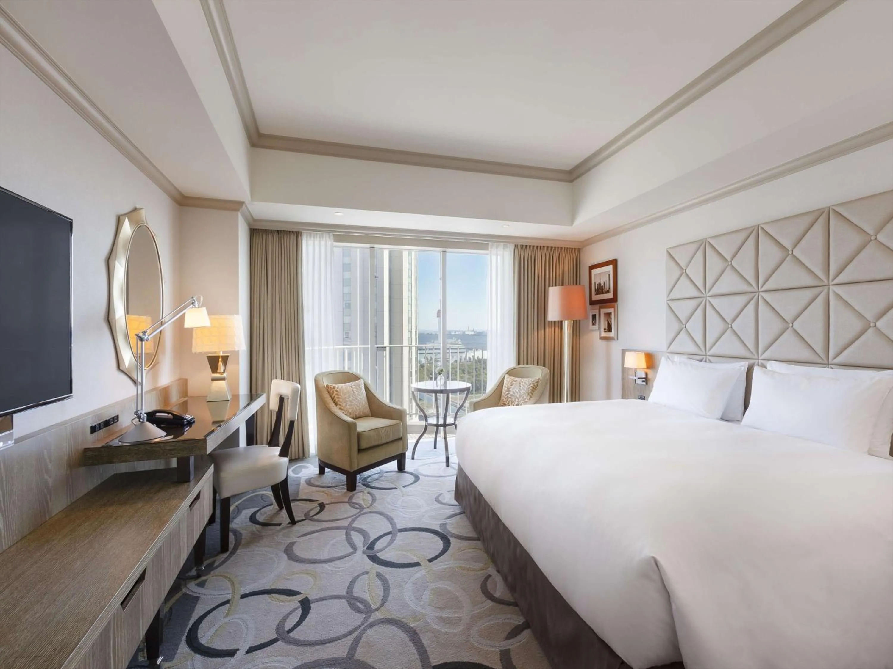 TV and multimedia, Bed in Hilton Tokyo Odaiba