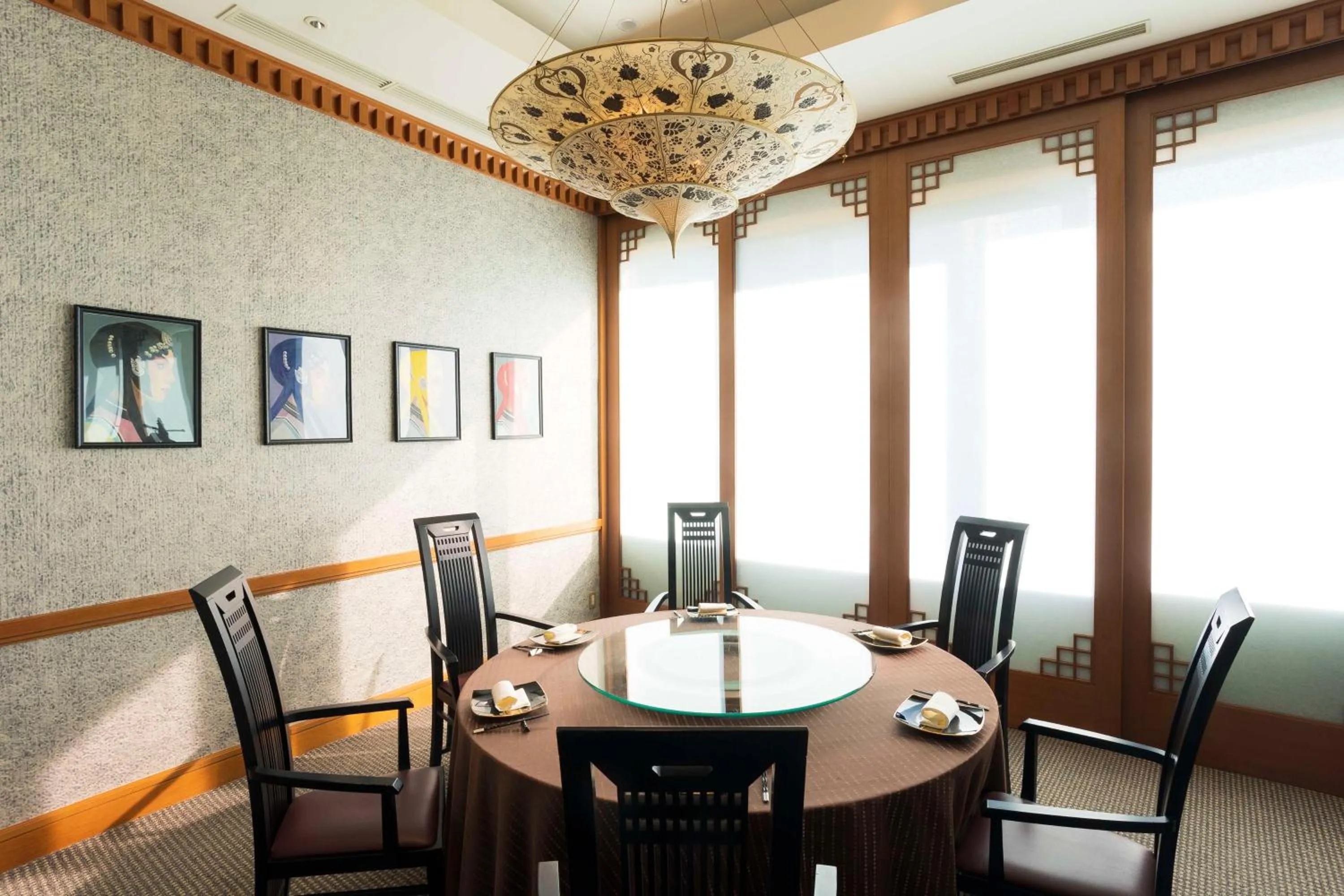 Restaurant/places to eat in Hilton Tokyo Odaiba