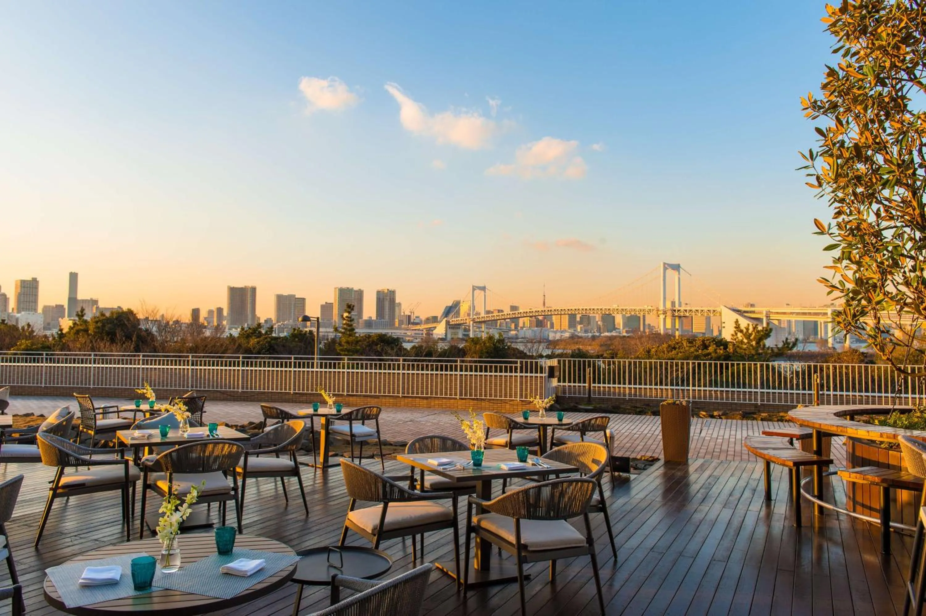 Restaurant/places to eat in Hilton Tokyo Odaiba