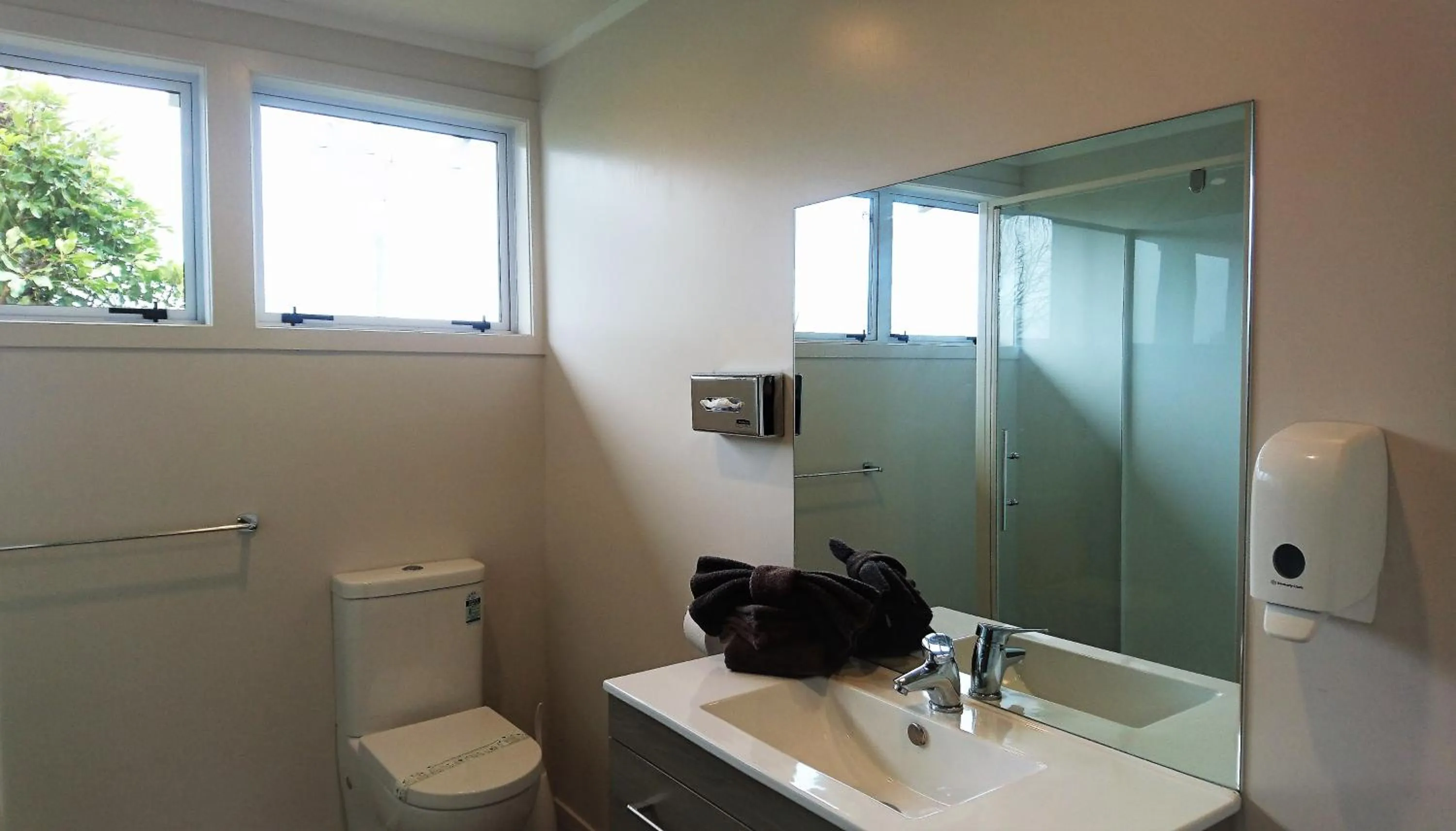 Bathroom in Taupo Debretts Spa Resort