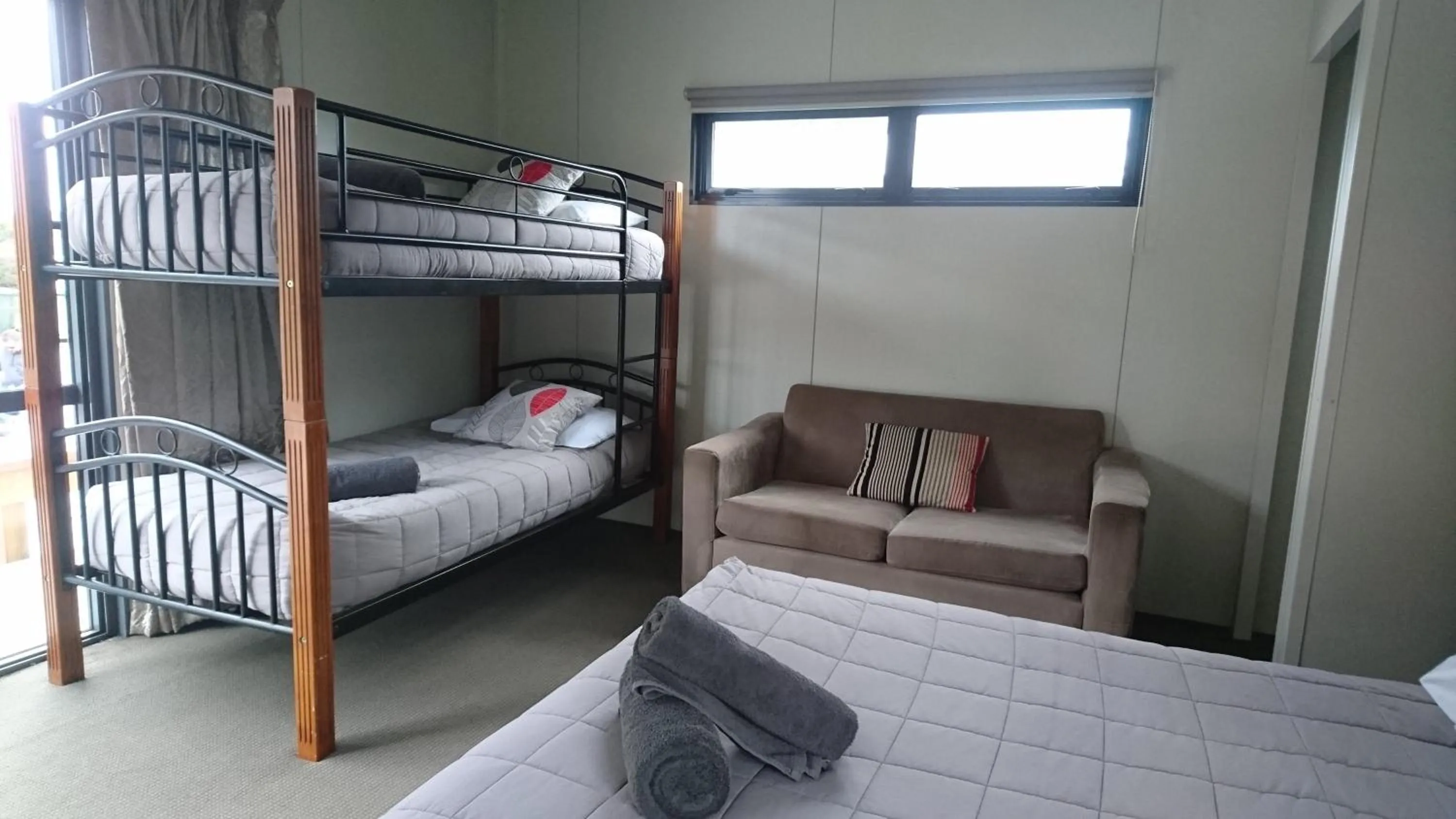 bunk bed, Bed in Taupo Debretts Spa Resort