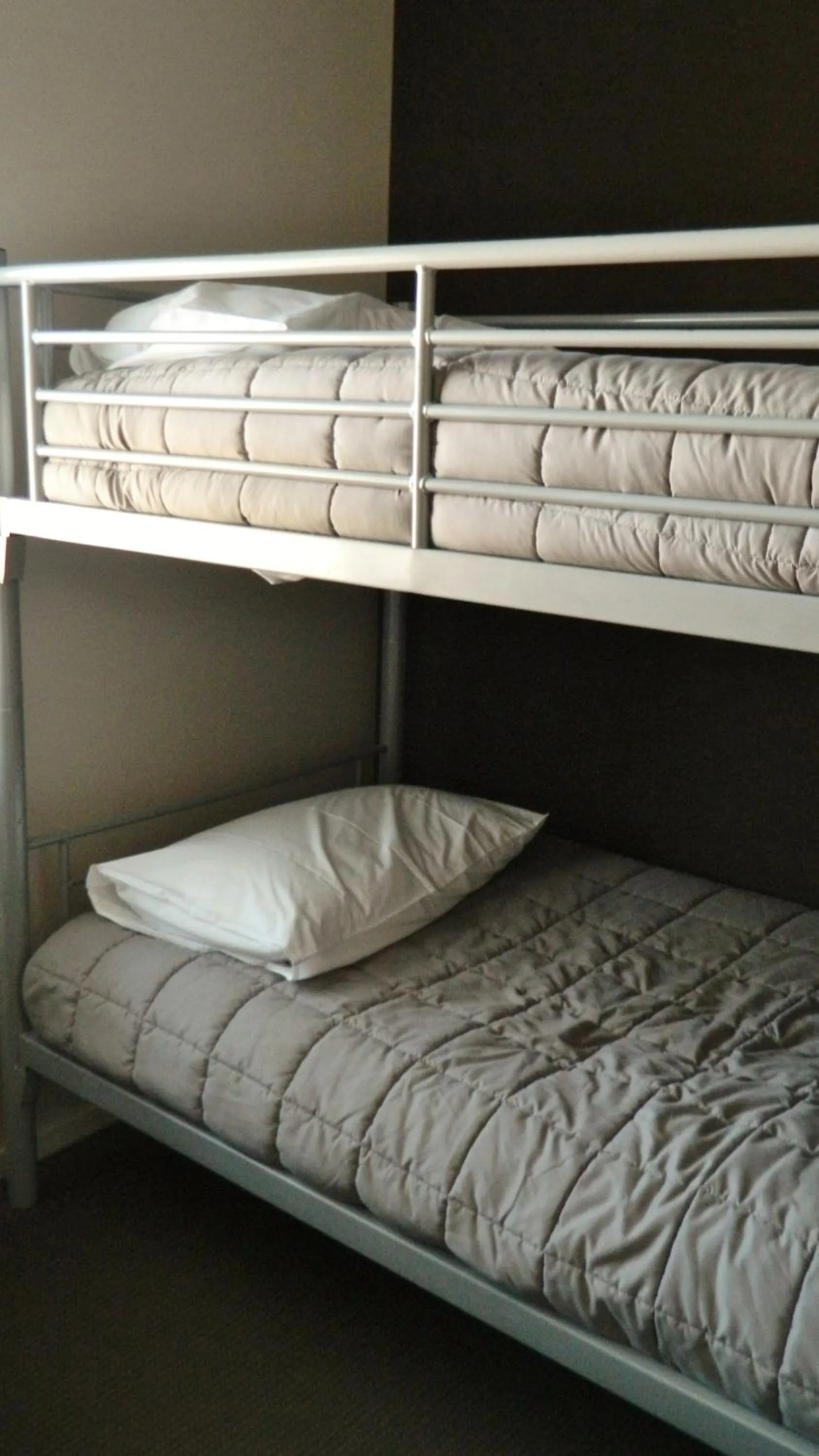 Bed in Taupo Debretts Spa Resort