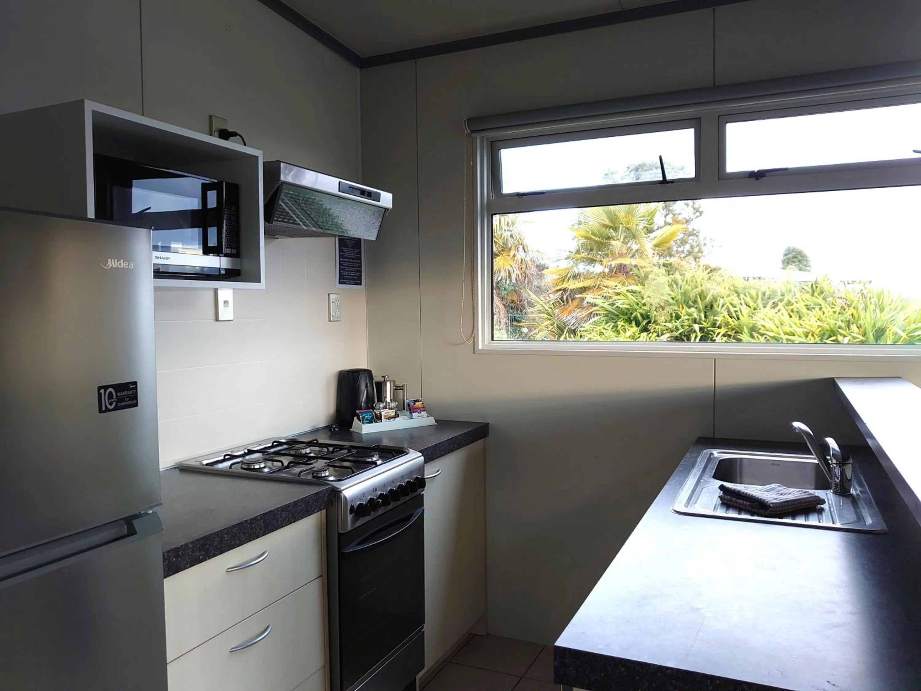 Kitchen or kitchenette in Taupo Debretts Spa Resort