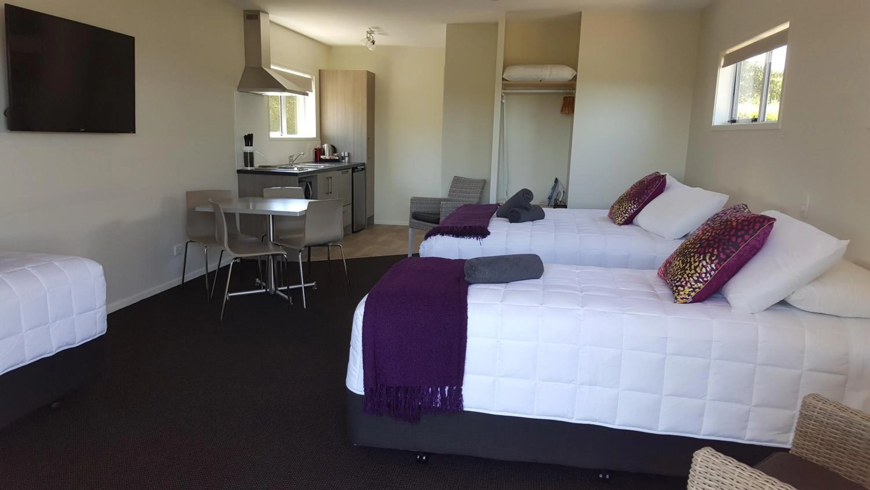Photo of the whole room, Bed in Taupo Debretts Spa Resort