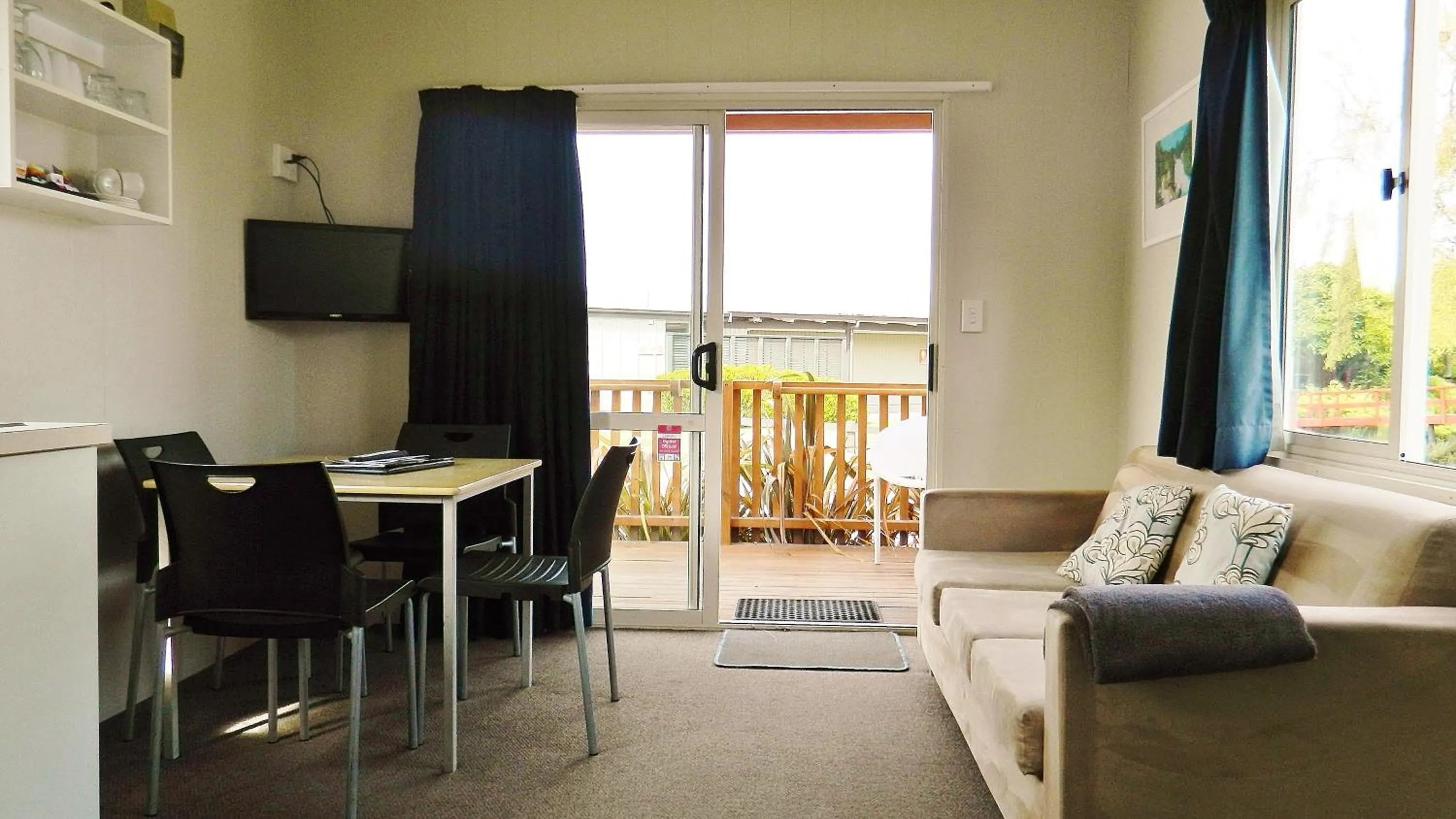 Living room in Taupo Debretts Spa Resort