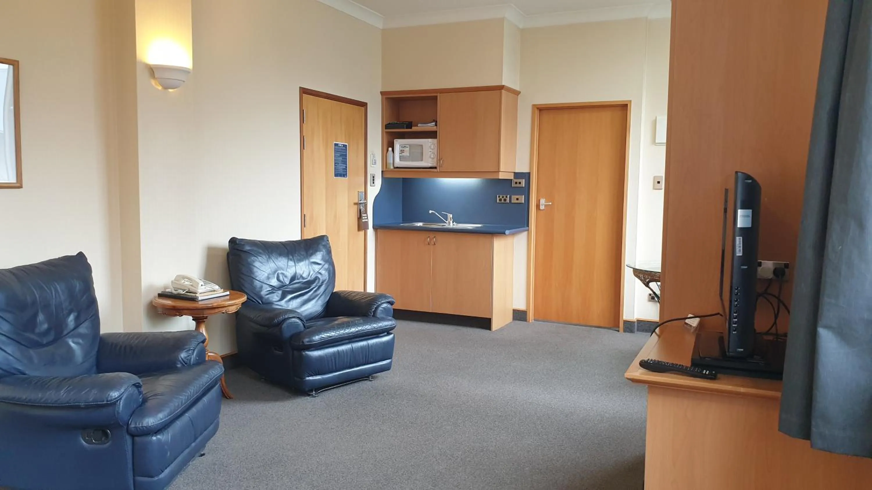 Kitchen or kitchenette in 97 Motel Moray