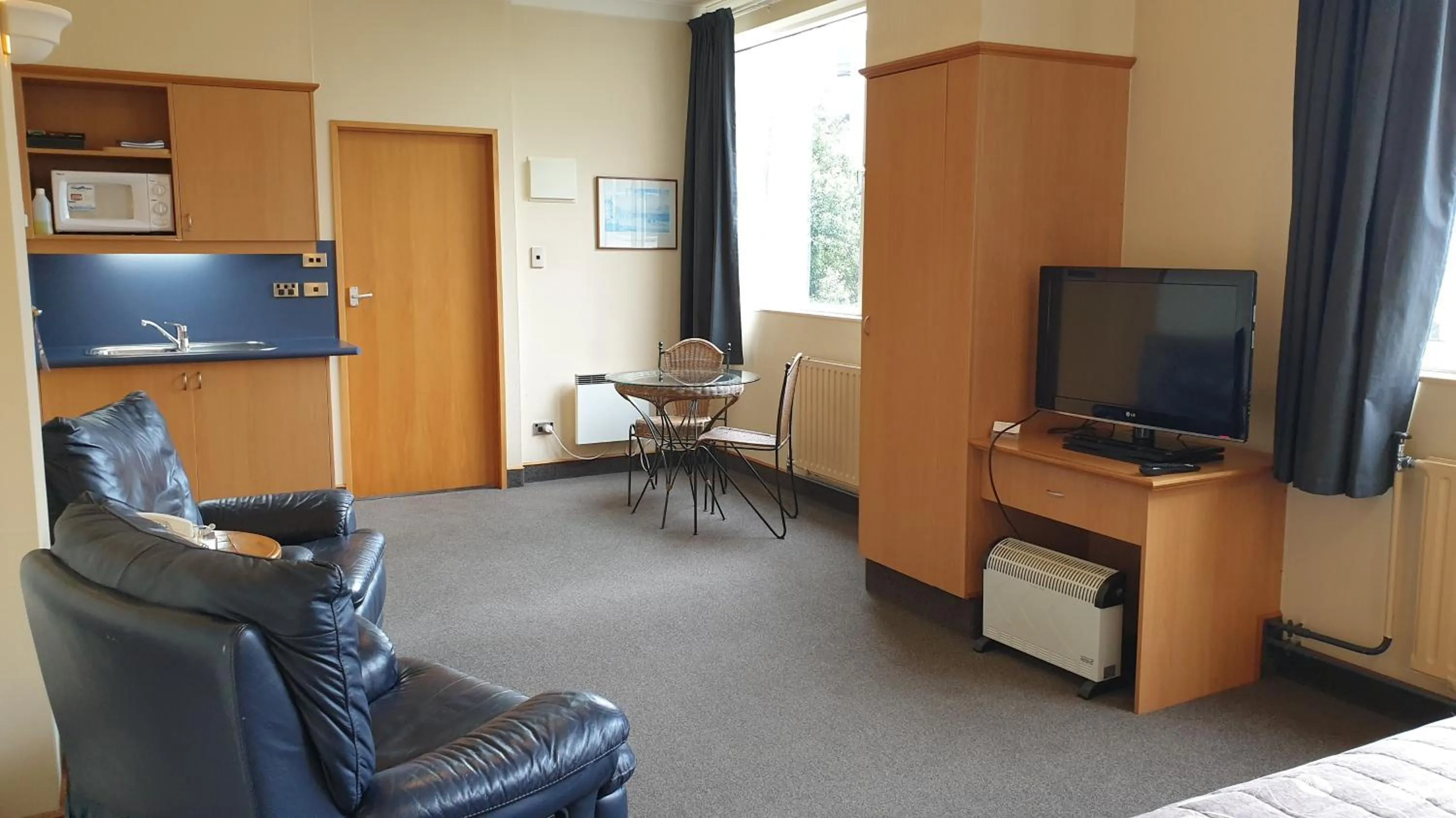 Kitchen or kitchenette in 97 Motel Moray