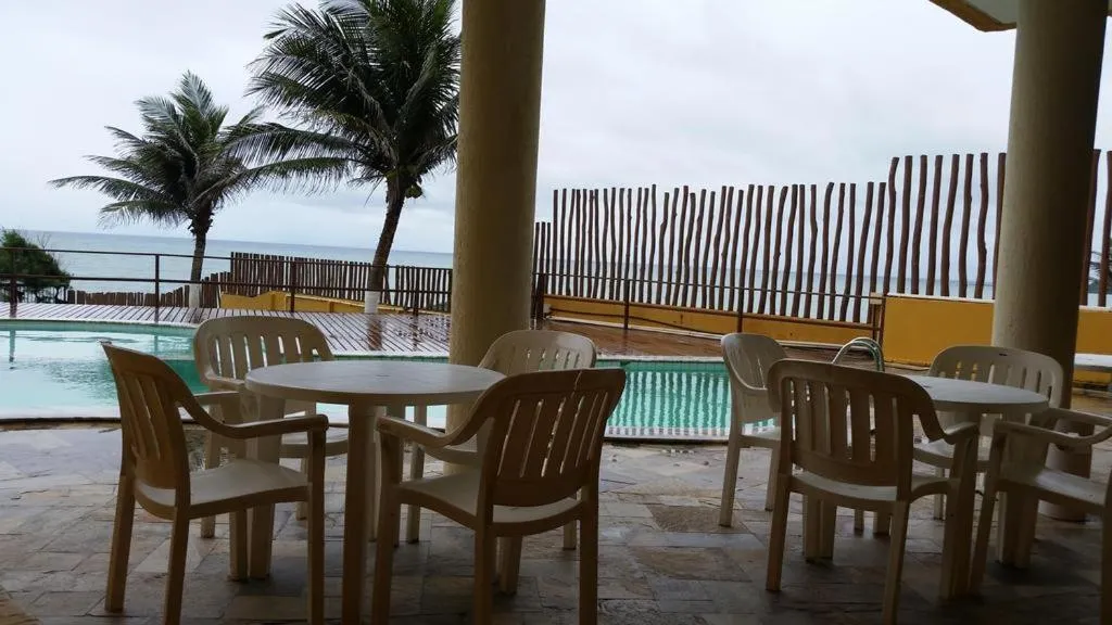 Pool view in Atlântico Flat 104 e 116