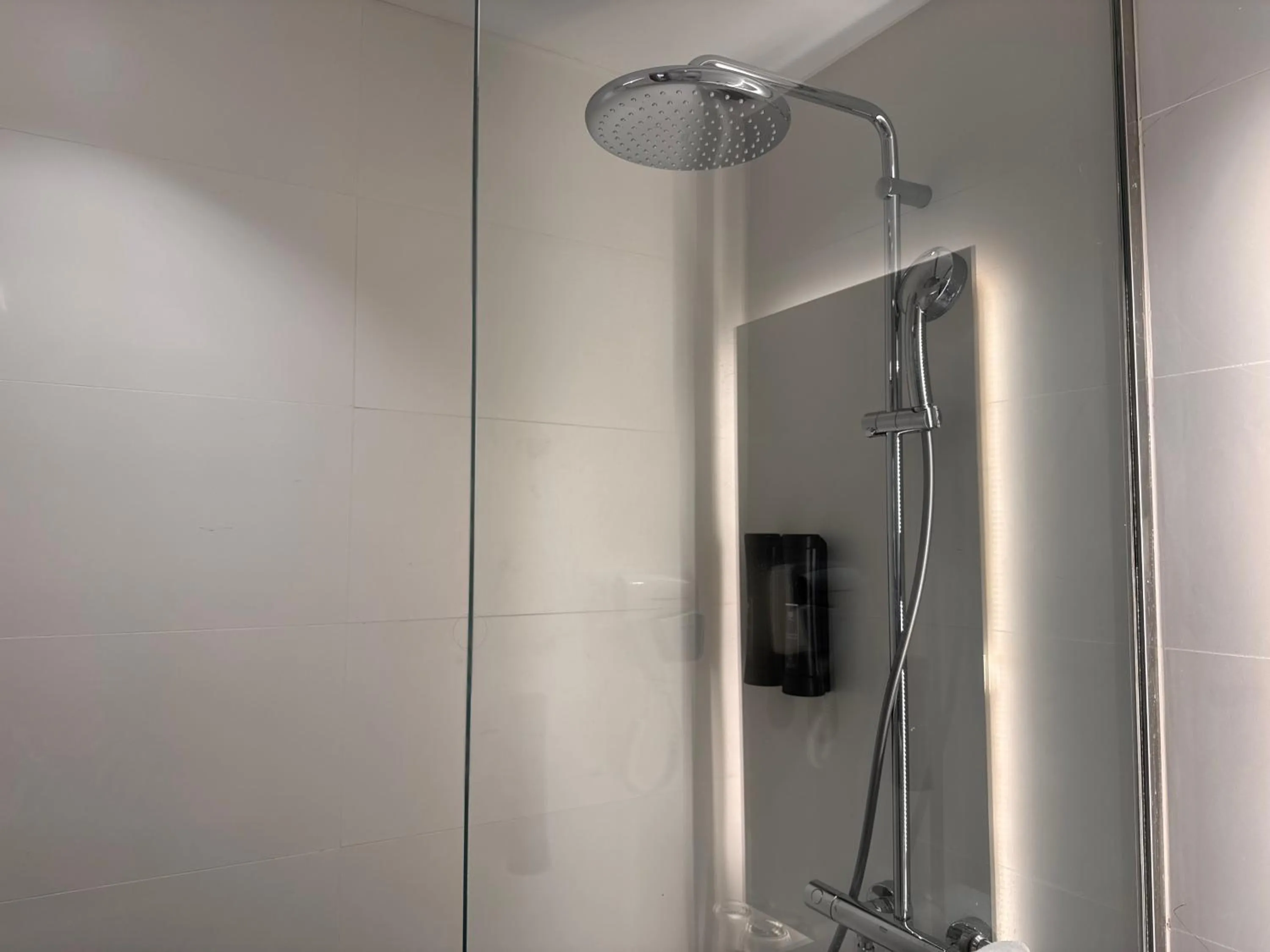 Bathroom in Hotel Carlton