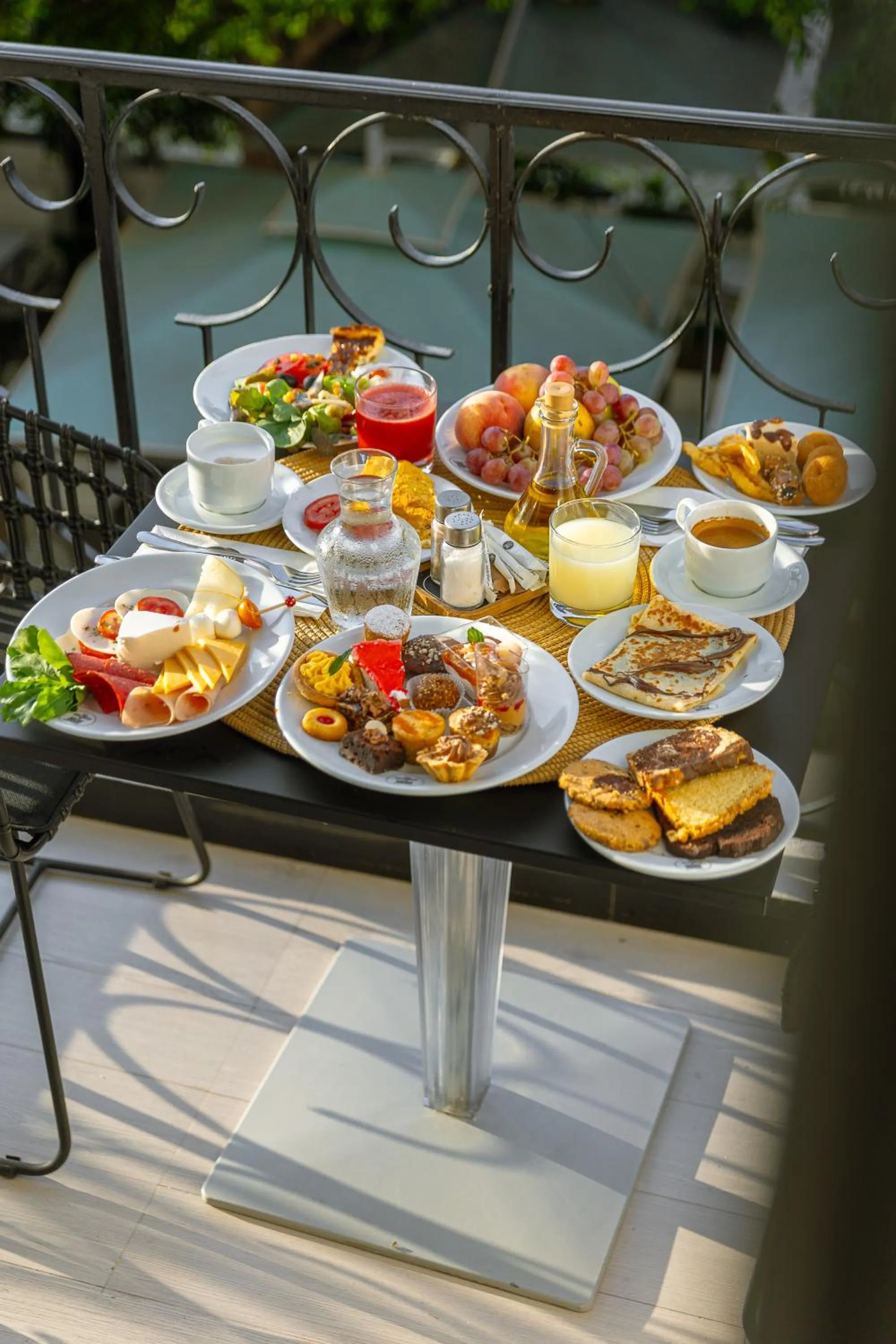 Breakfast in Hotel Carlton