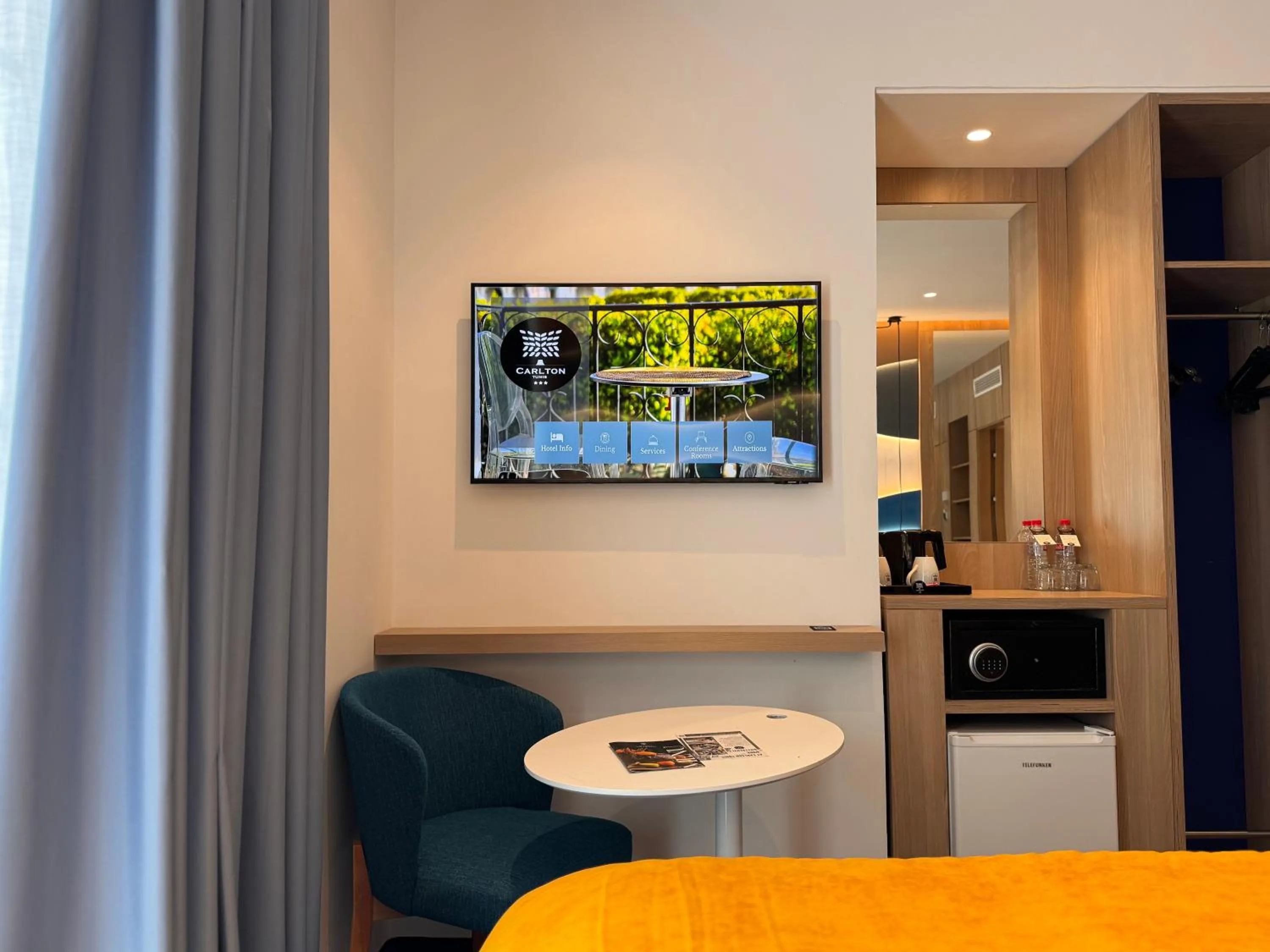 Bedroom in Hotel Carlton