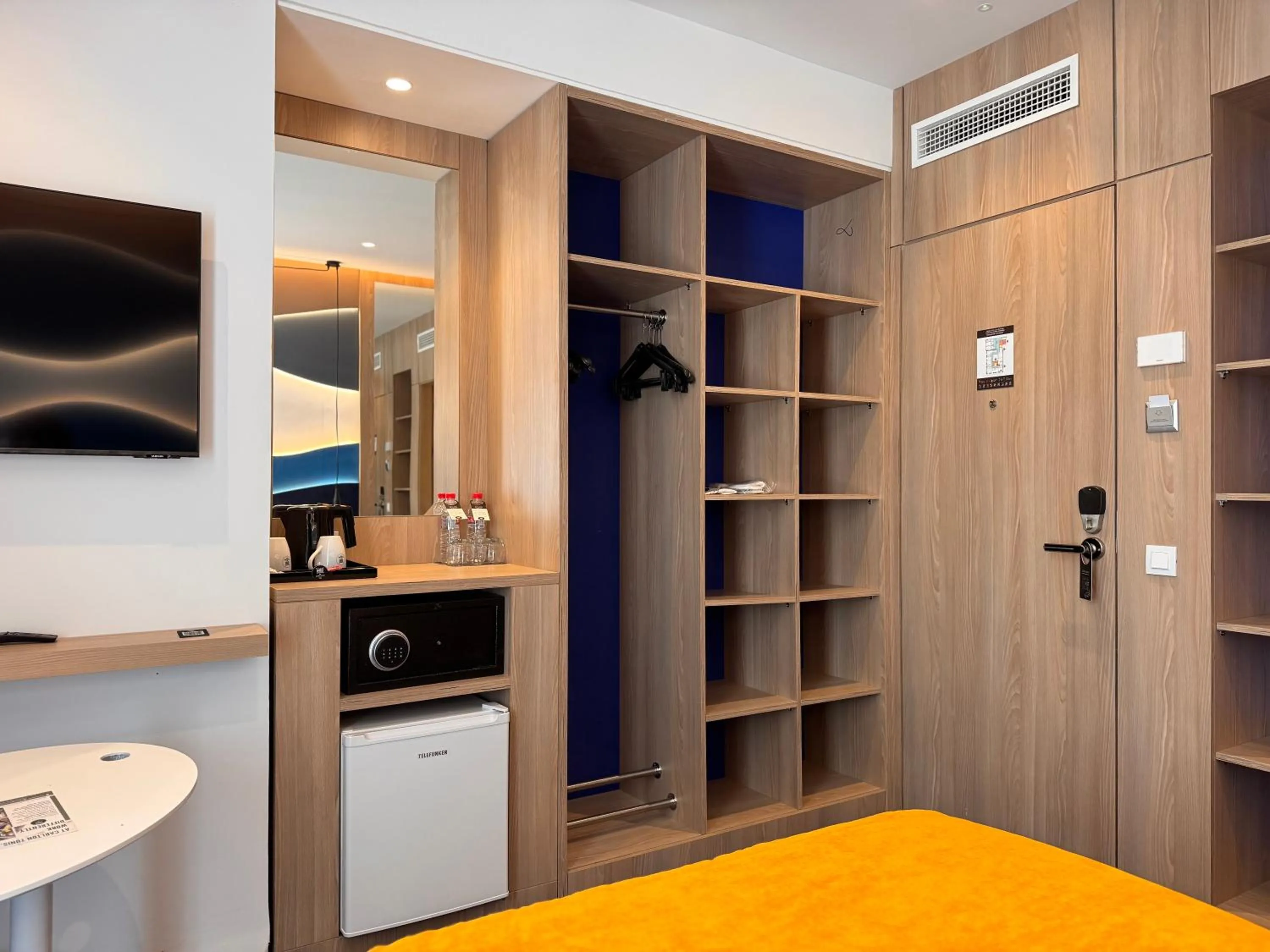 Bedroom in Hotel Carlton