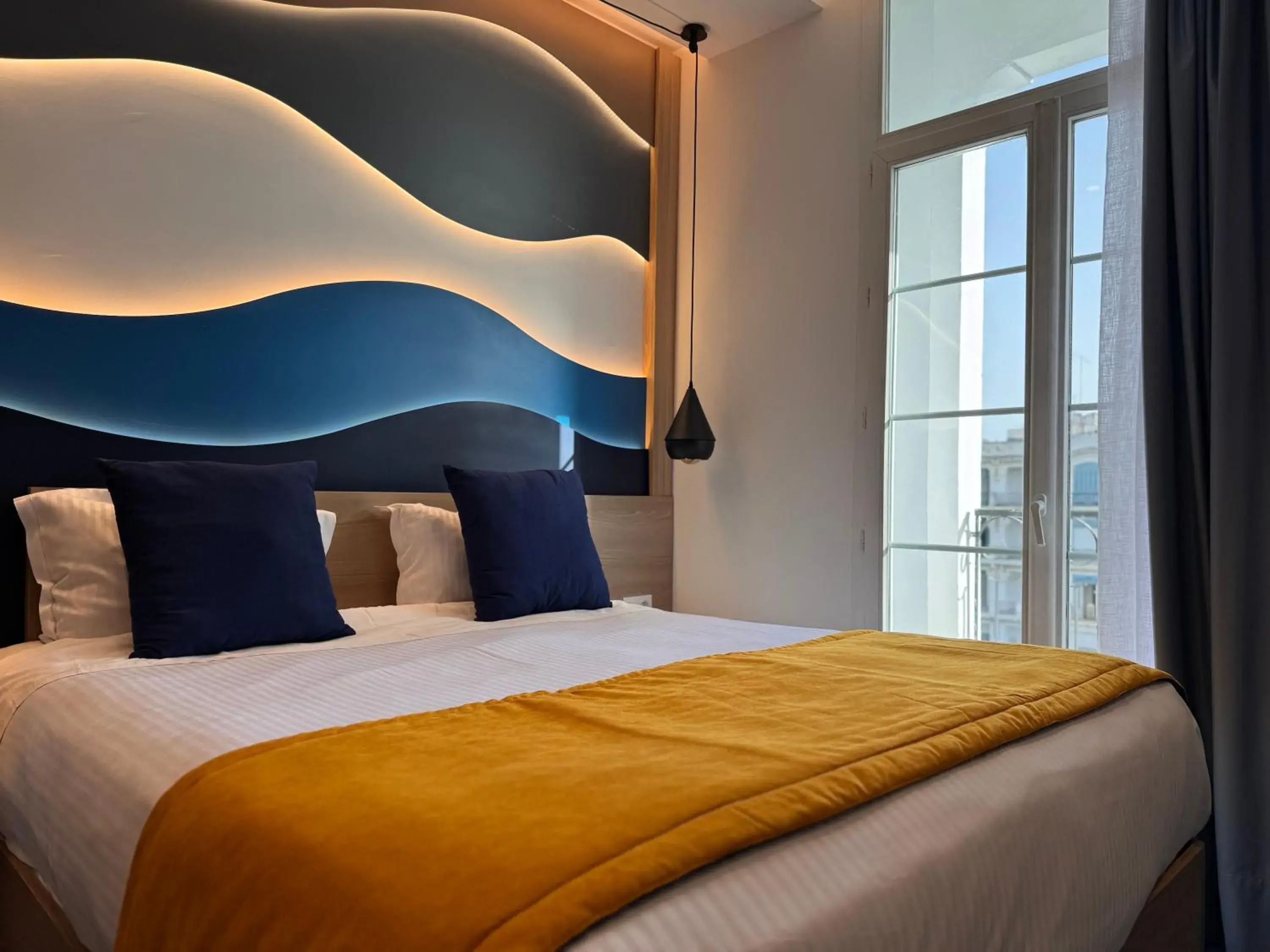 Deluxe Room - single occupancy in Hotel Carlton Deluxe Room - single occupancy in Hotel Carlton