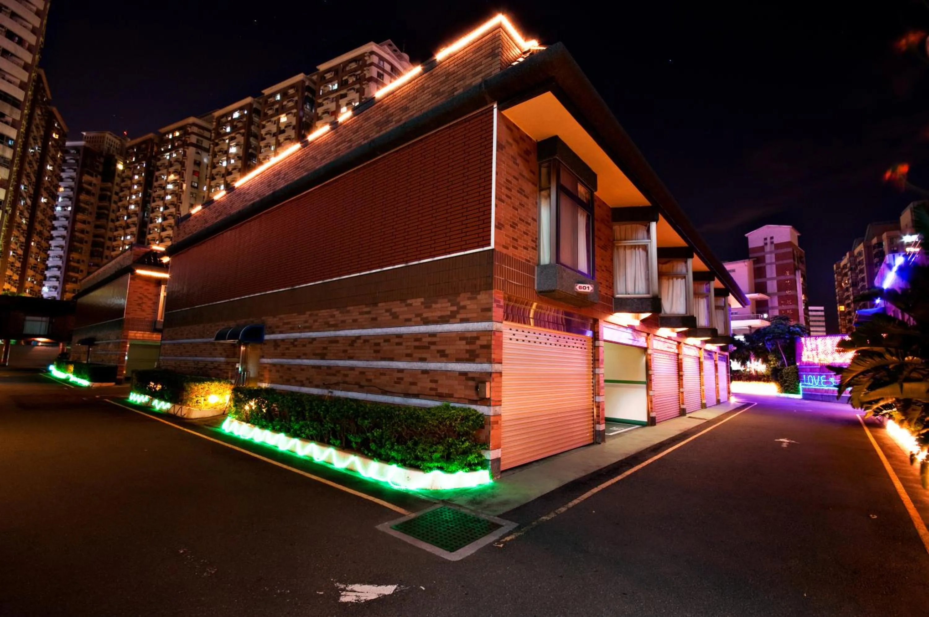 Beverly Commercial Motel