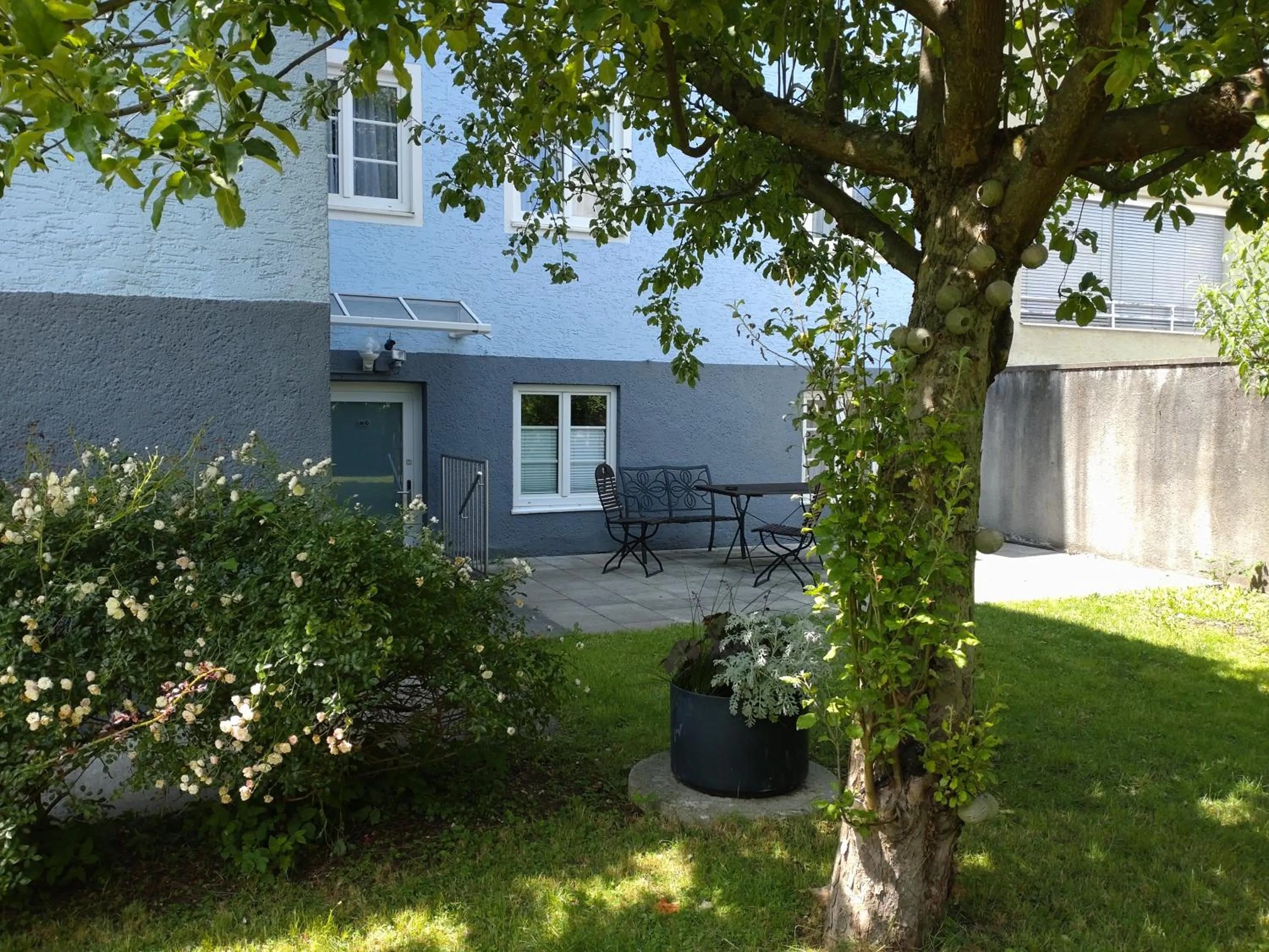 Garden in Pension Elisabeth - Rooms & Apartments