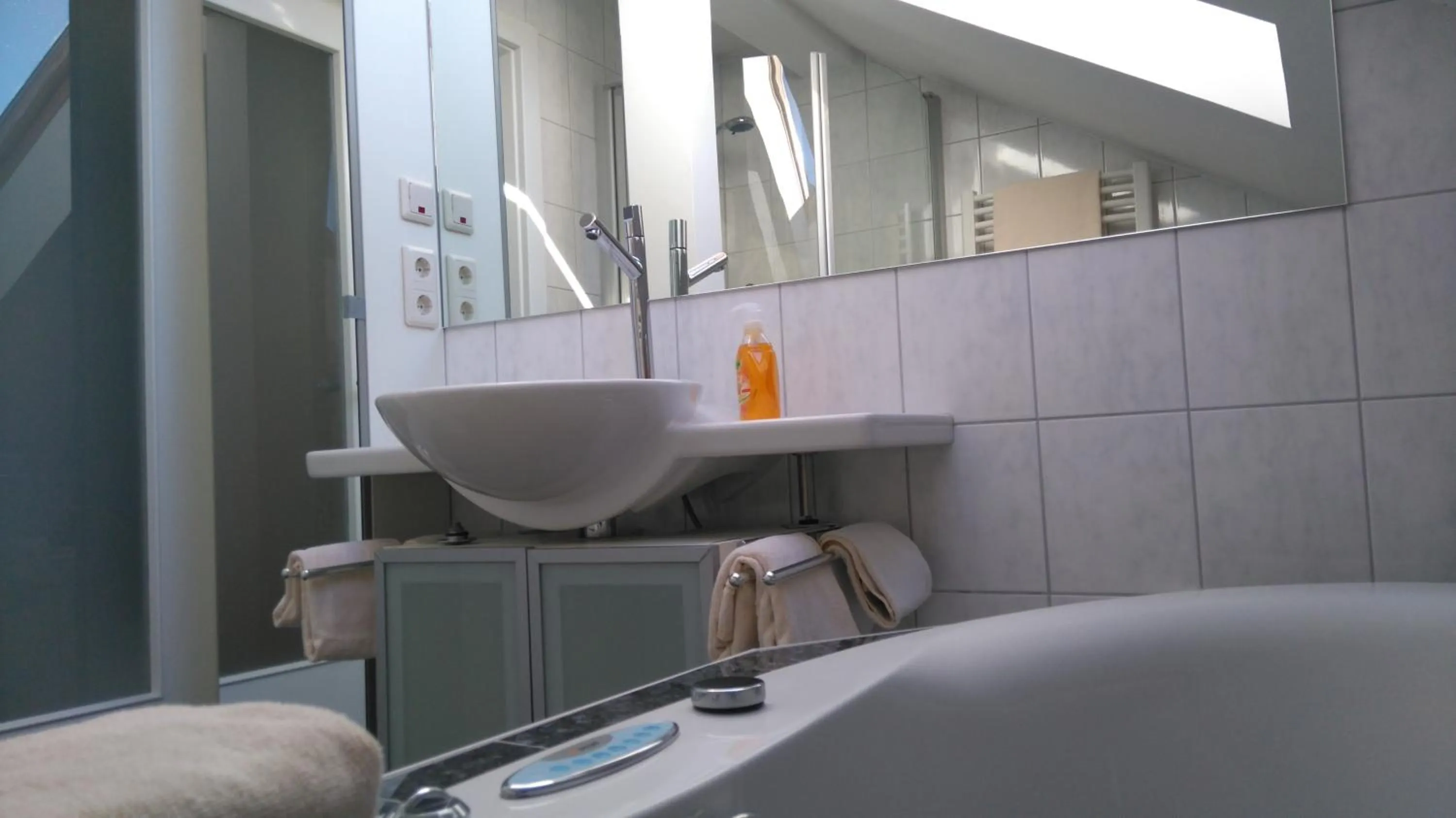 Bathroom in Pension Elisabeth - Rooms & Apartments