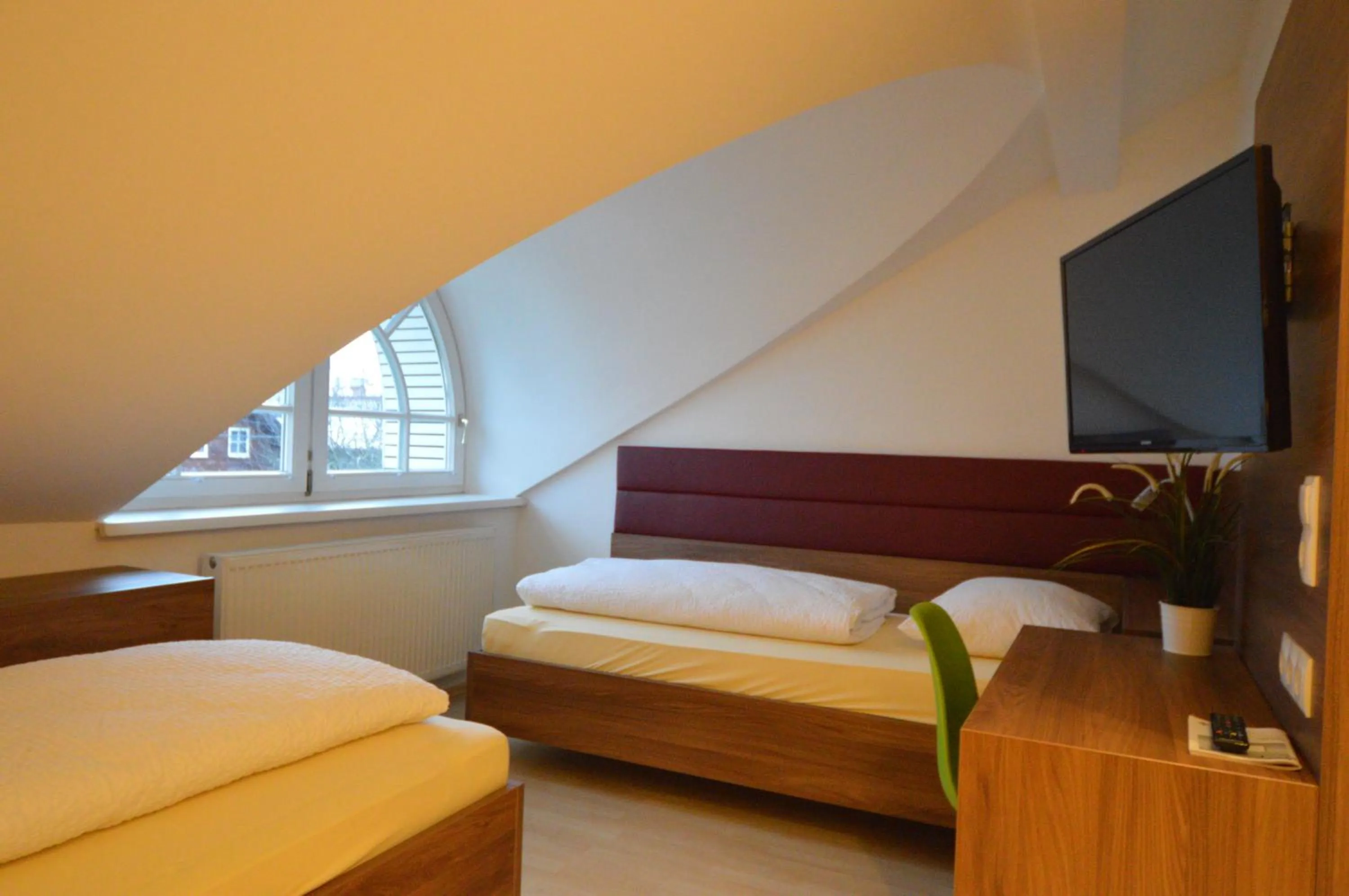 Bedroom, Bed in Pension Elisabeth - Rooms & Apartments