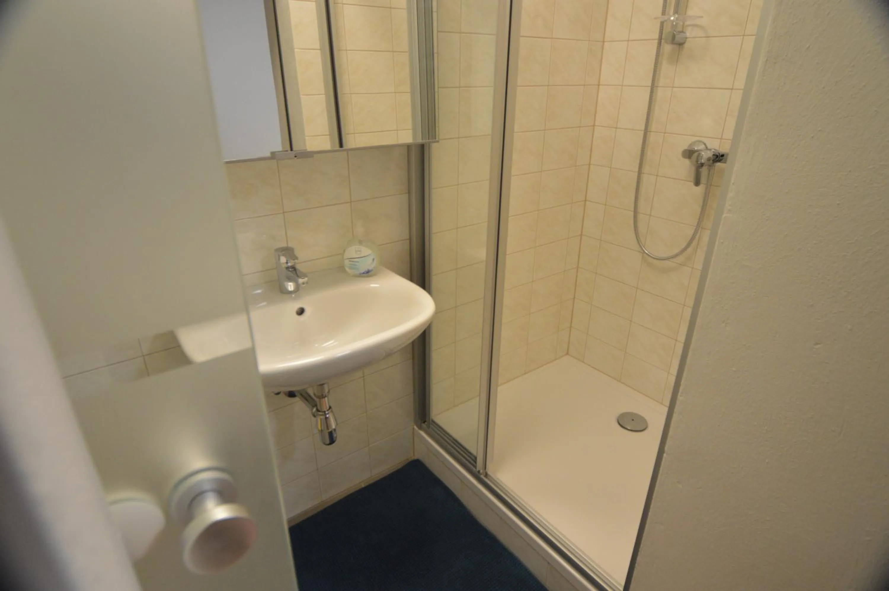 Toilet in Pension Elisabeth - Rooms & Apartments