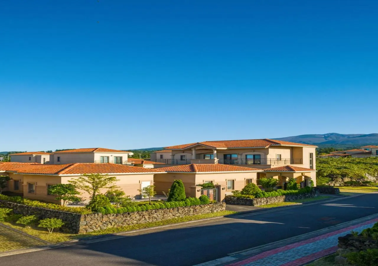 Camphortree Hotel and Resort