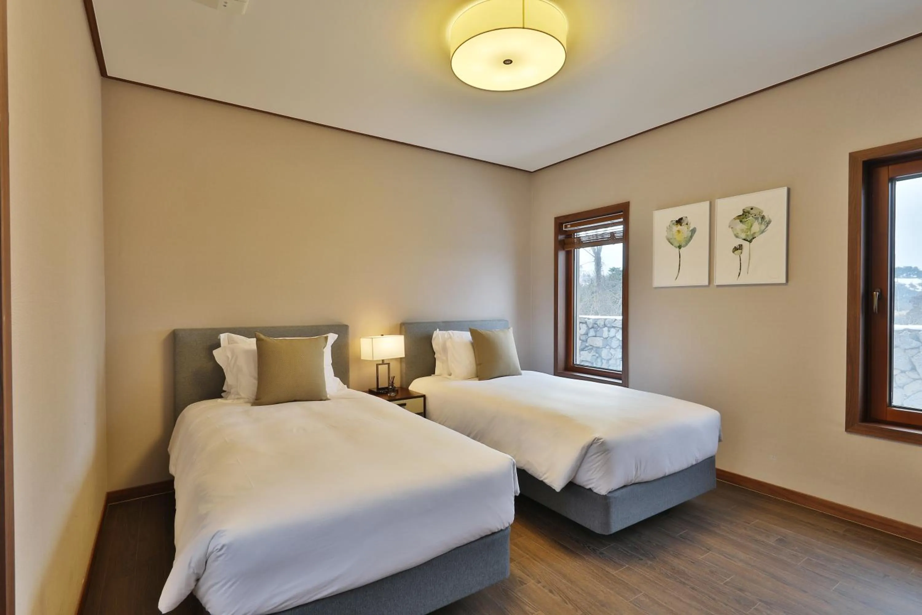 Bed in Camphortree Hotel and Resort