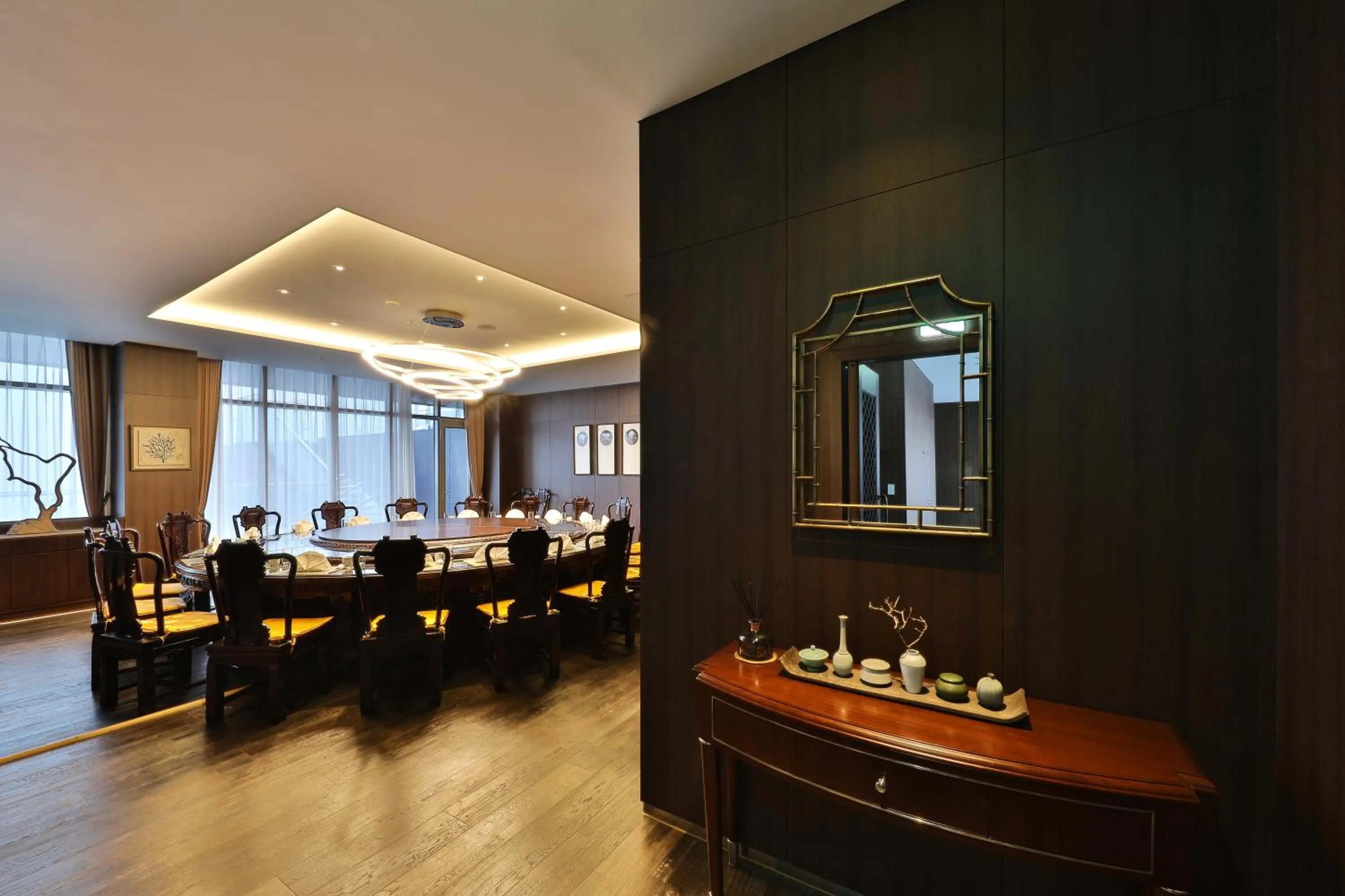 Restaurant/places to eat in Camphortree Hotel and Resort