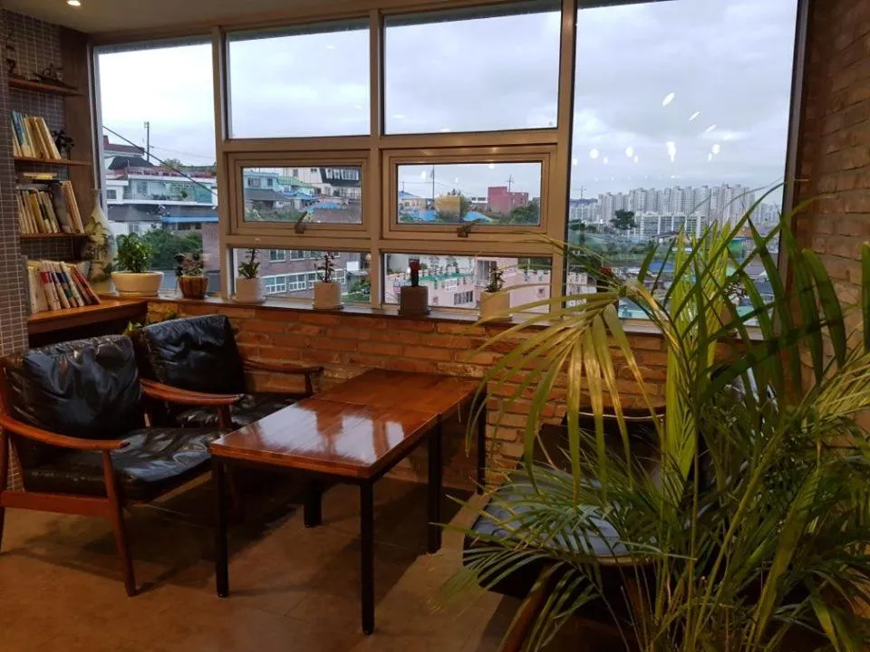 White Windmill Guesthouse