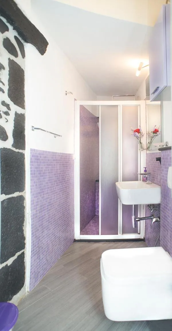 Bathroom, Bed in I Coralli rooms & apartments