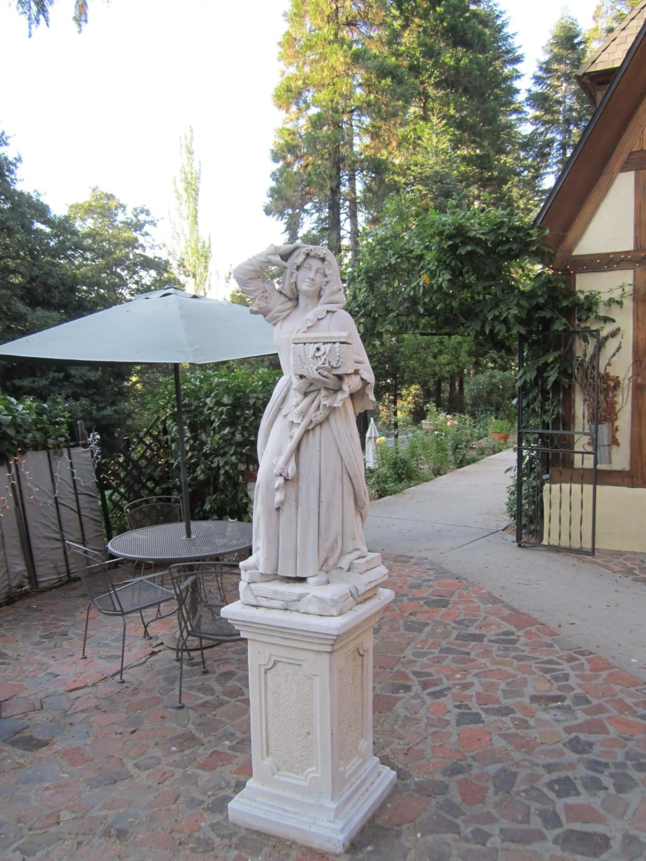 FLEUR DE LAC EUROPERAN INn