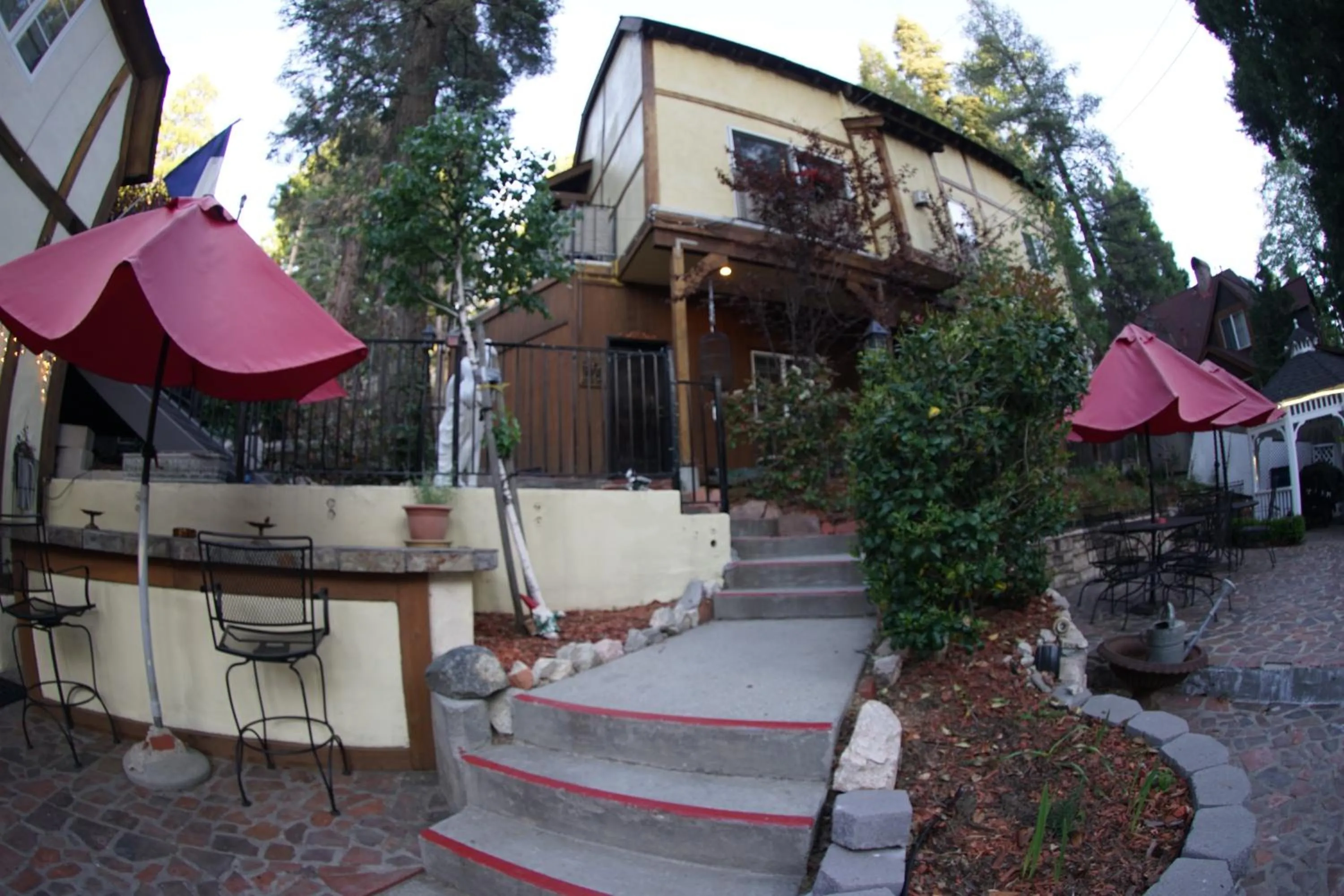 Patio in FLEUR DE LAC EUROPERAN INn
