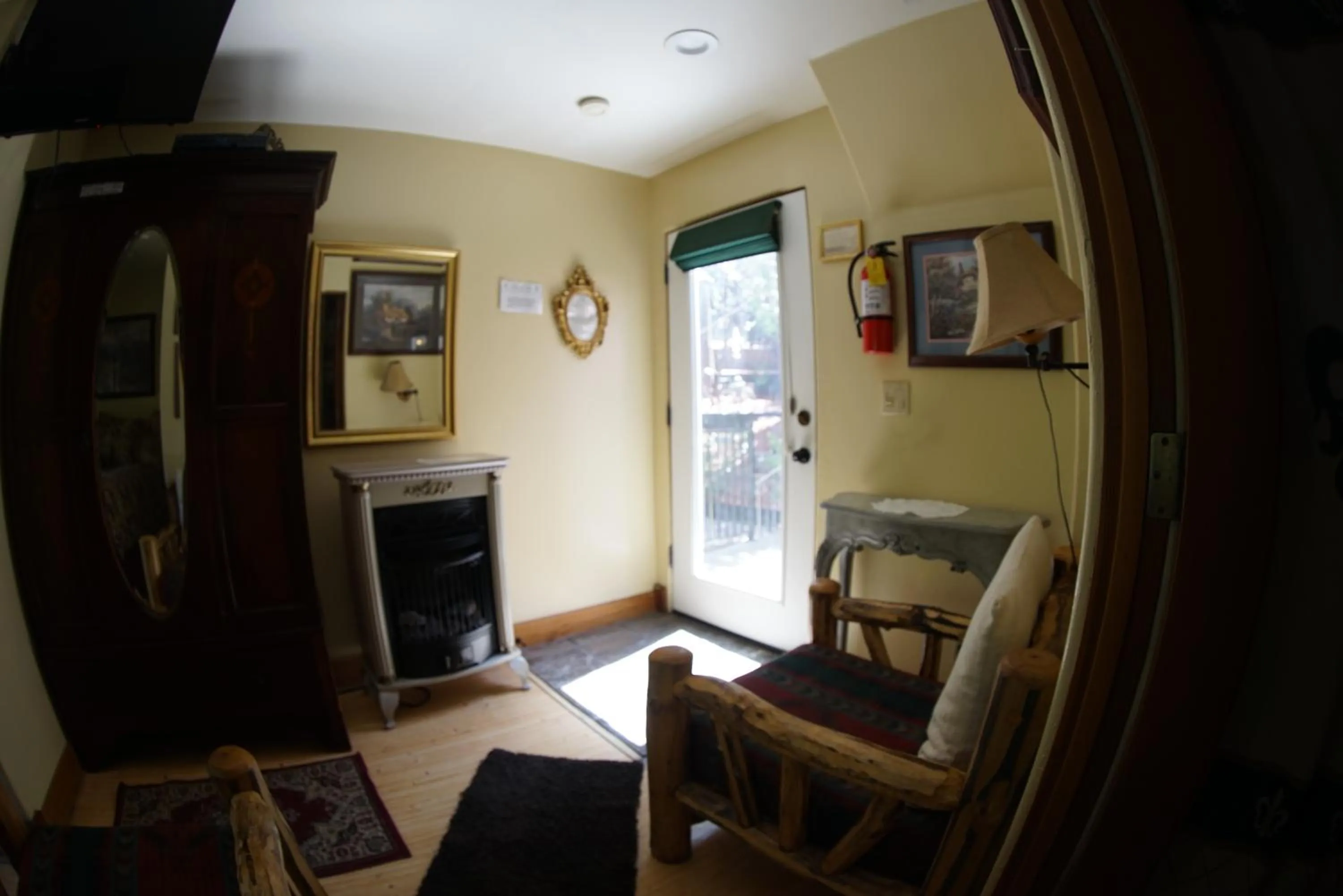 FLEUR DE LAC EUROPERAN INn