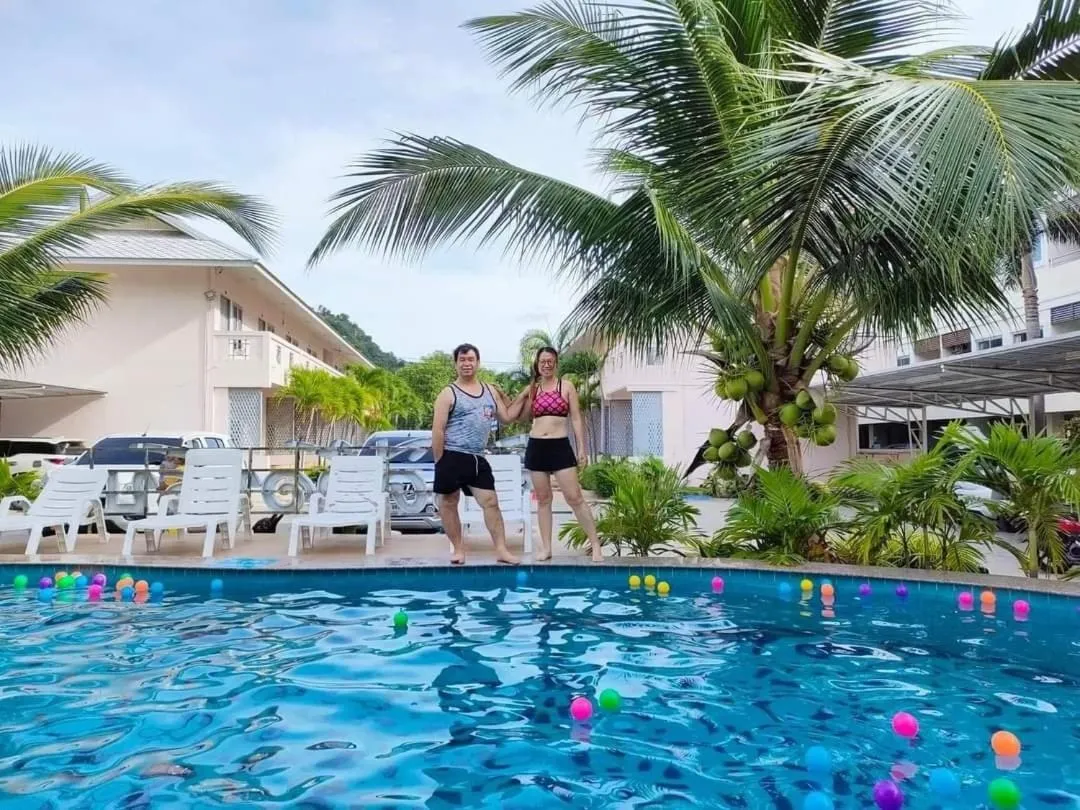 Swimming pool in Baanloksouylokchay
