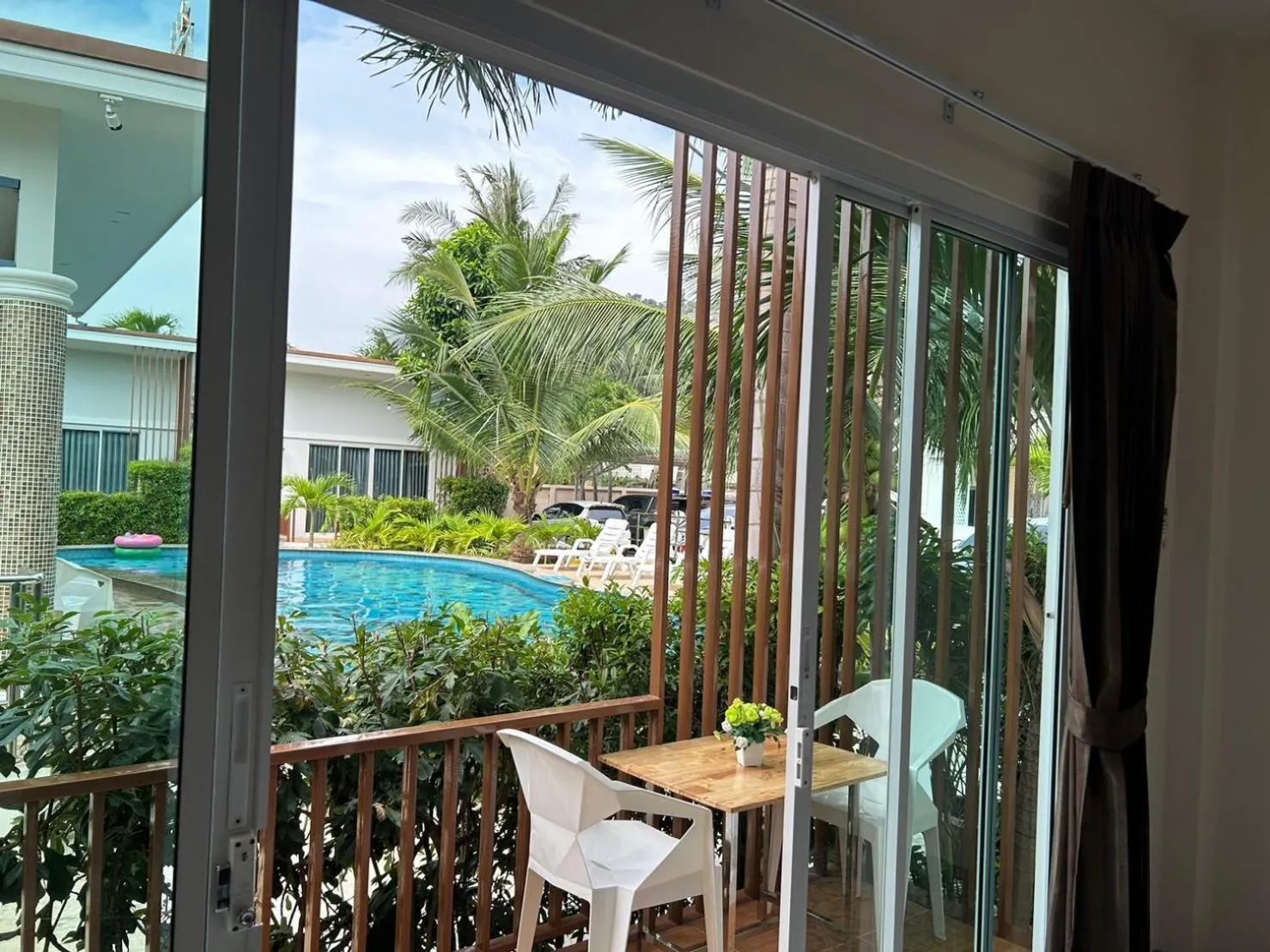 Pool view in Baanloksouylokchay