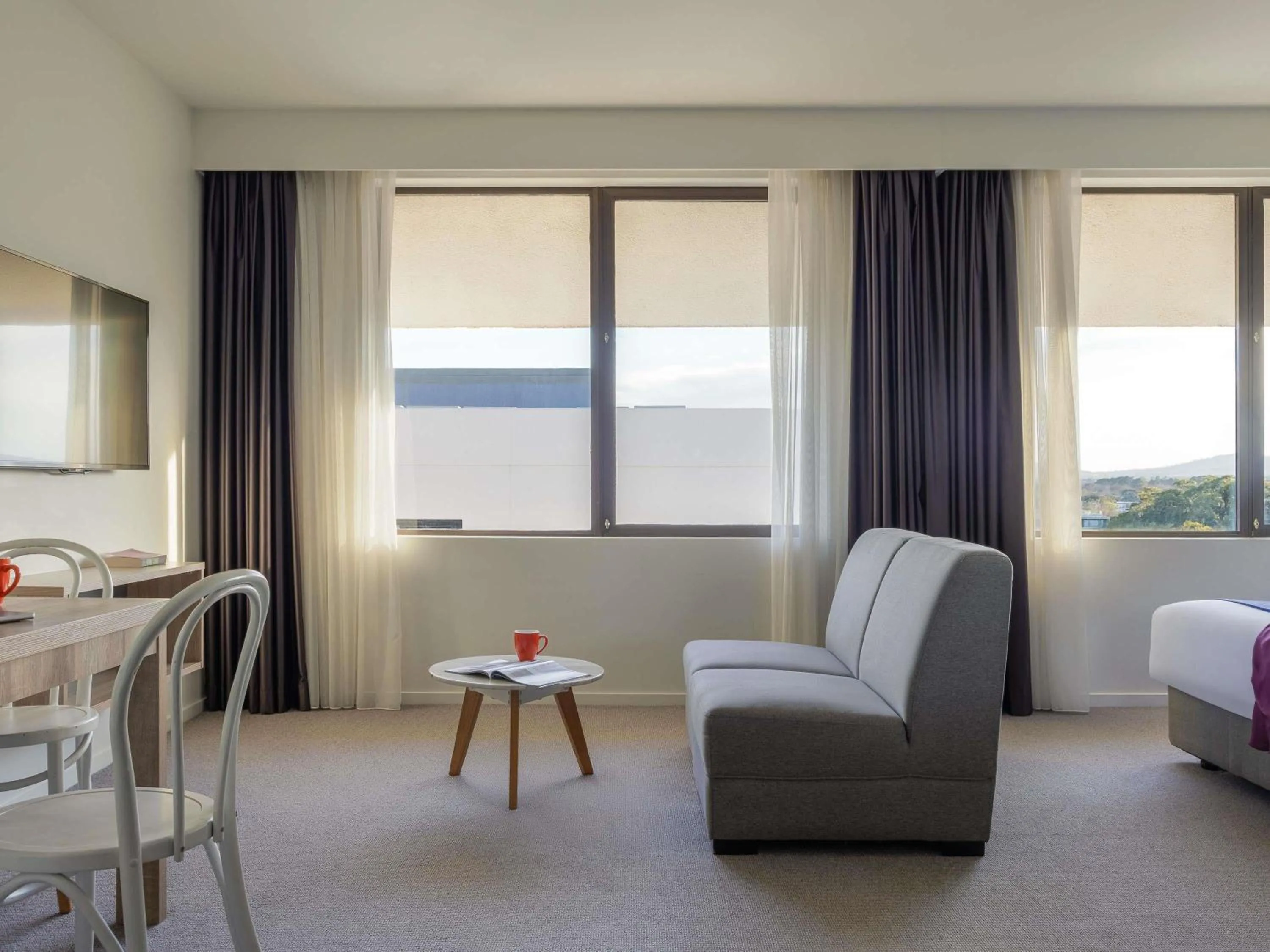 Bedroom in Mantra MacArthur Hotel