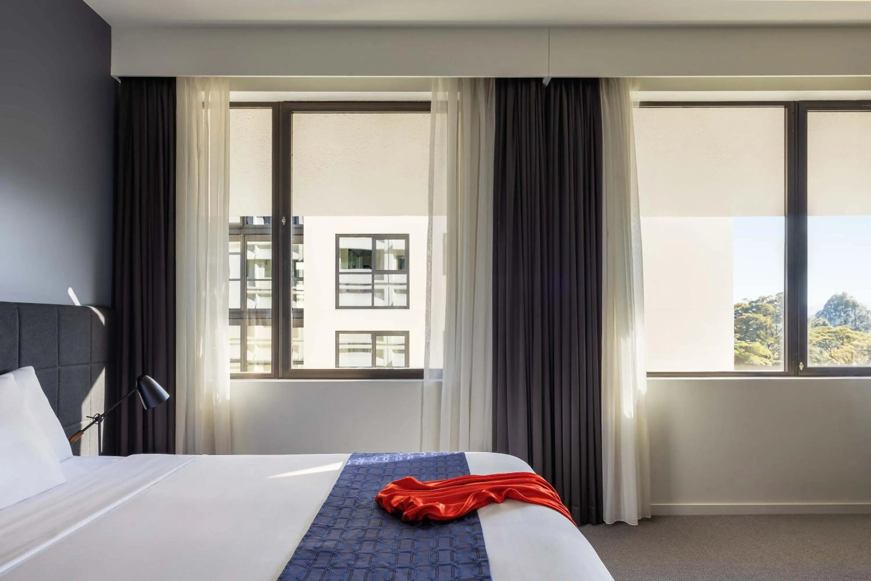 Bedroom, Bed in Mantra MacArthur Hotel