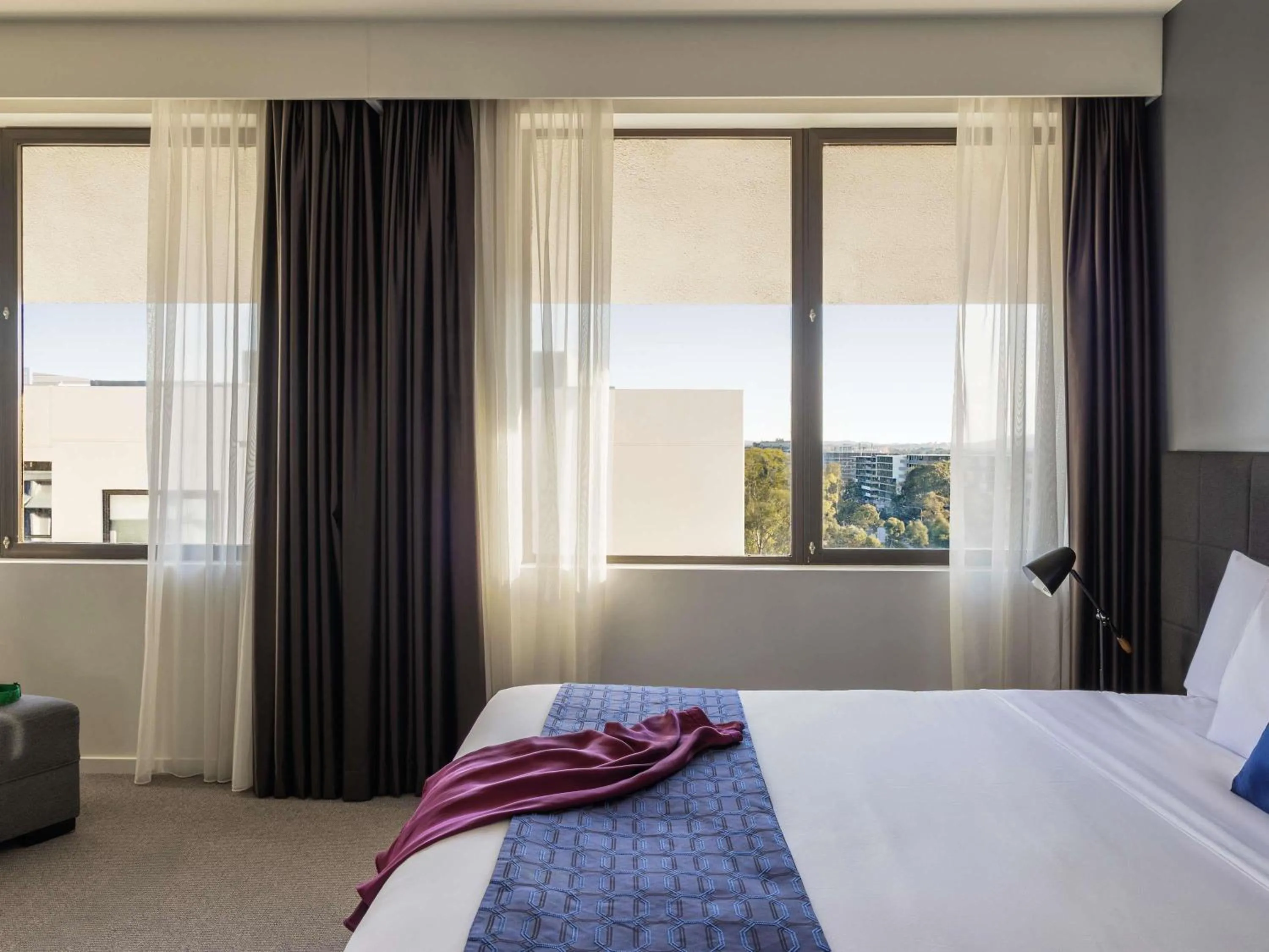 Bedroom, Bed in Mantra MacArthur Hotel