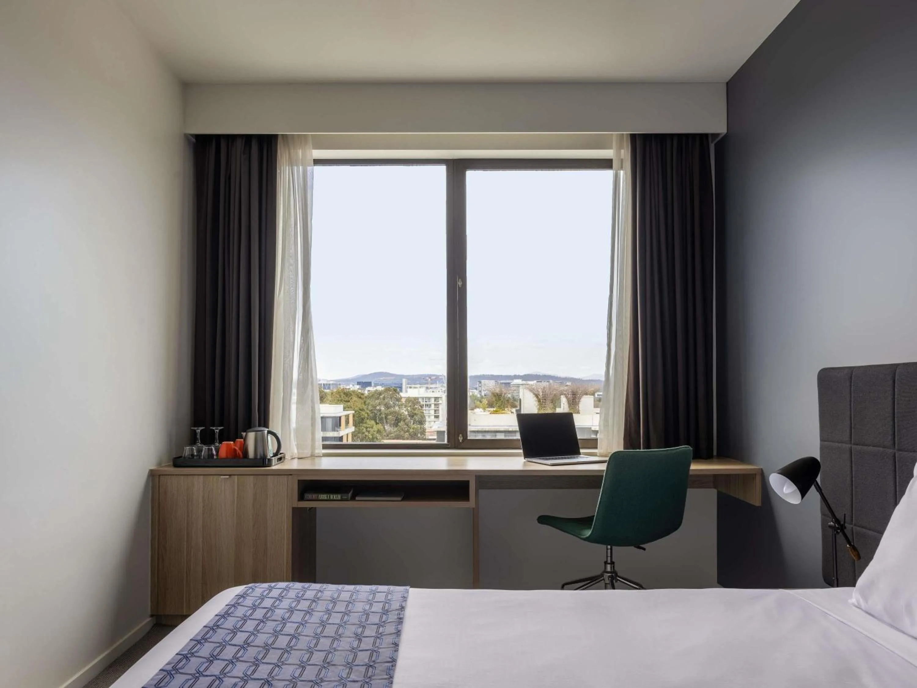 Bedroom, Bed in Mantra MacArthur Hotel