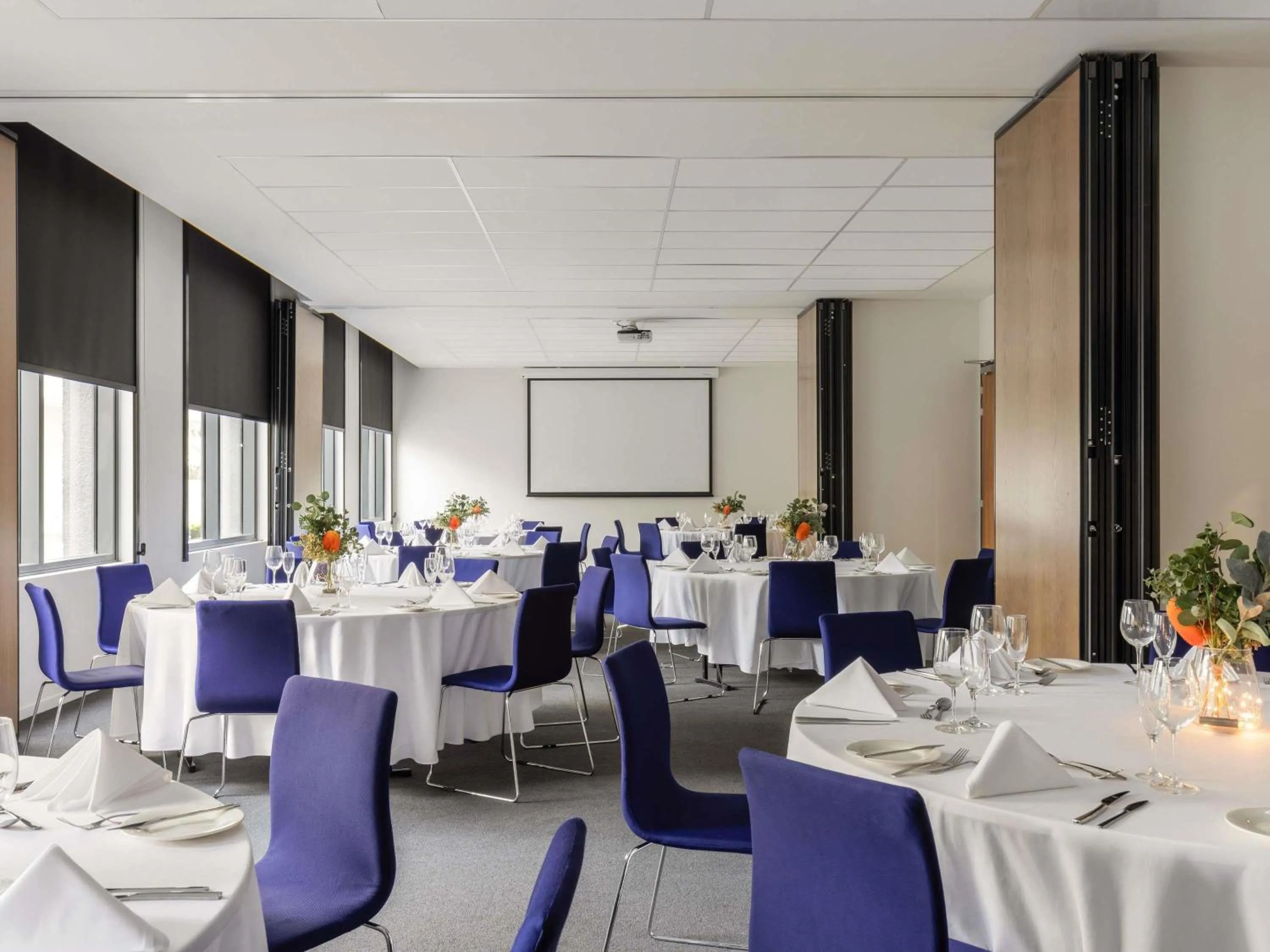 Meeting/conference room in Mantra MacArthur Hotel