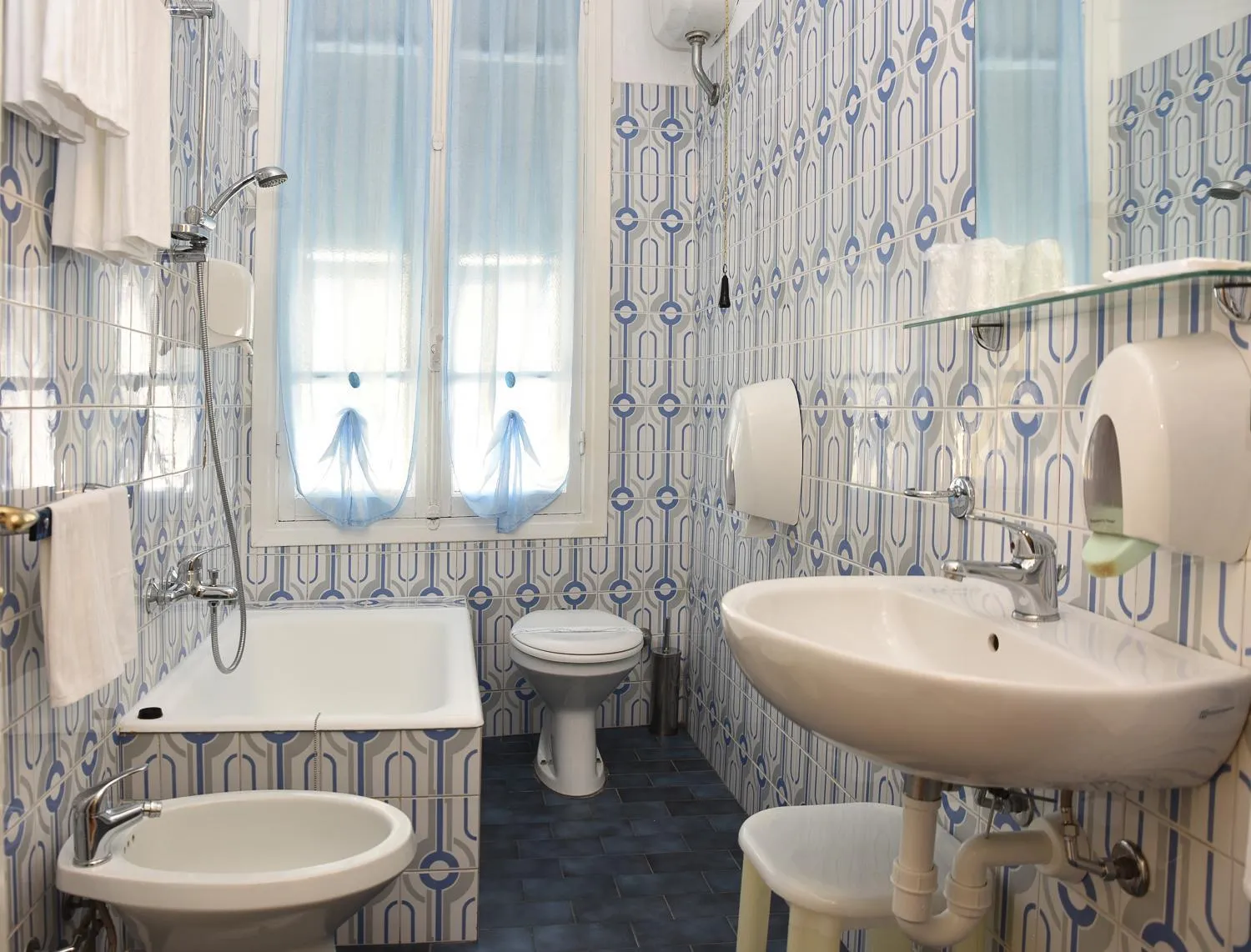 Bathroom in Hotel Corso