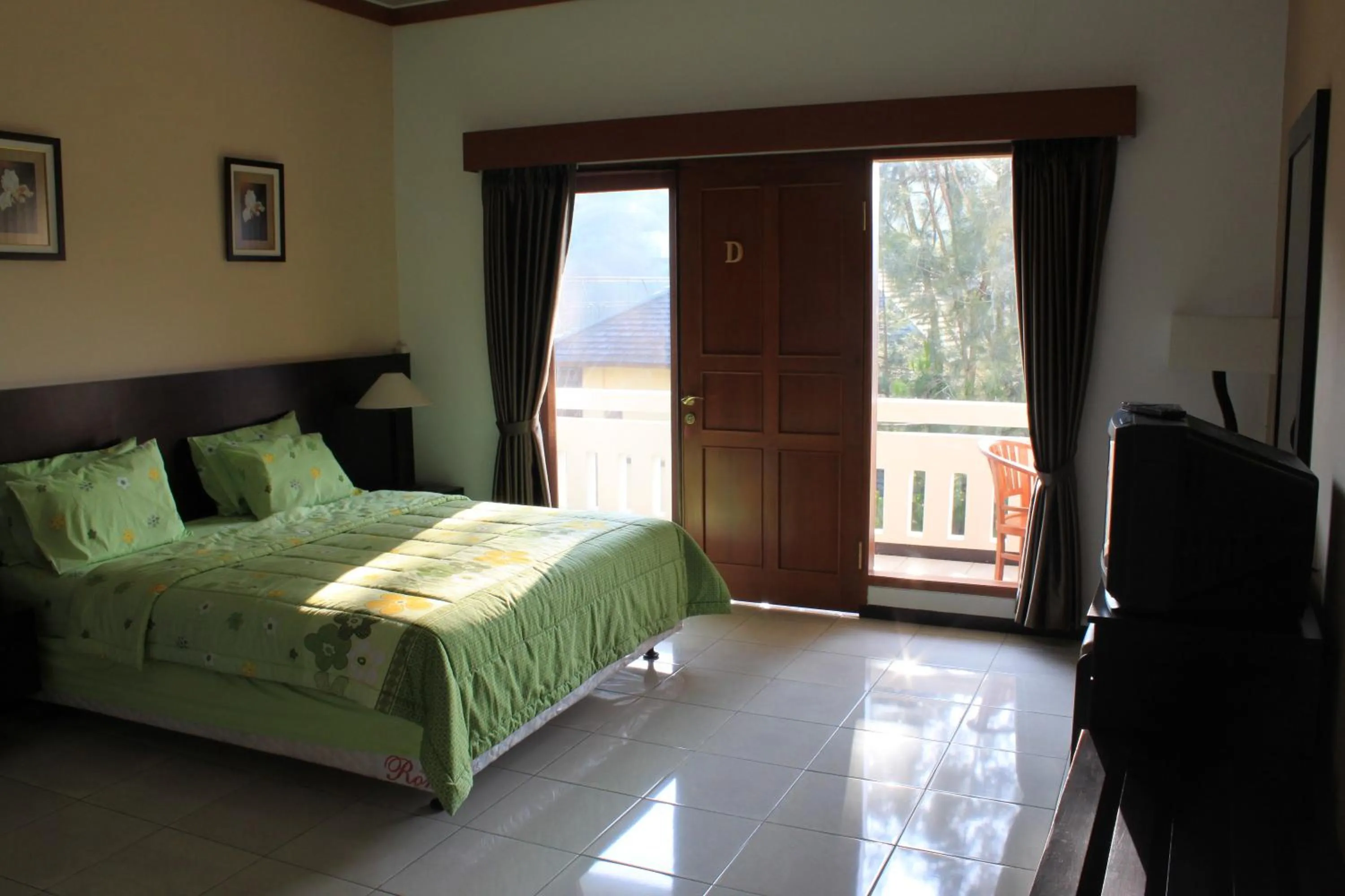 Bed in De Hill Villa