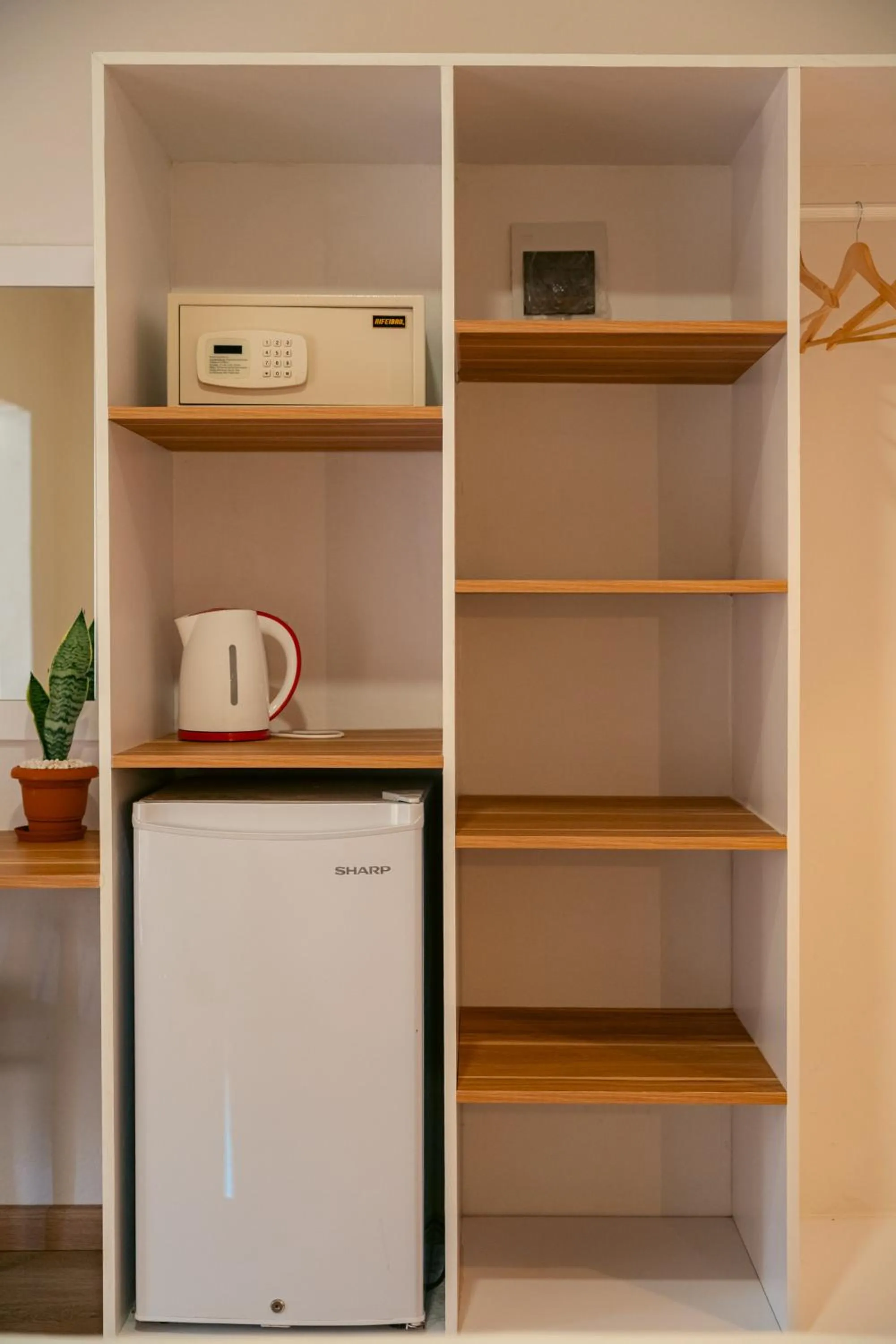 Beau Vallon Bungalows