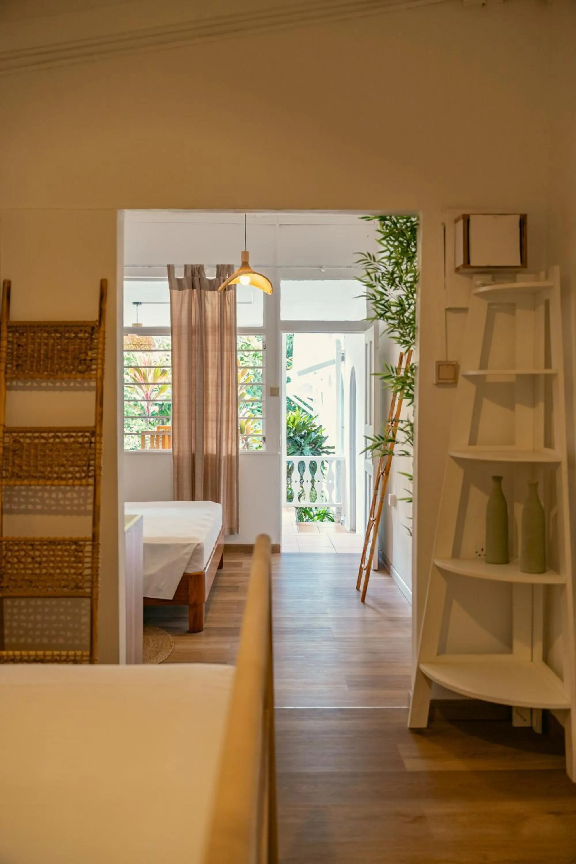 Bed in Beau Vallon Bungalows