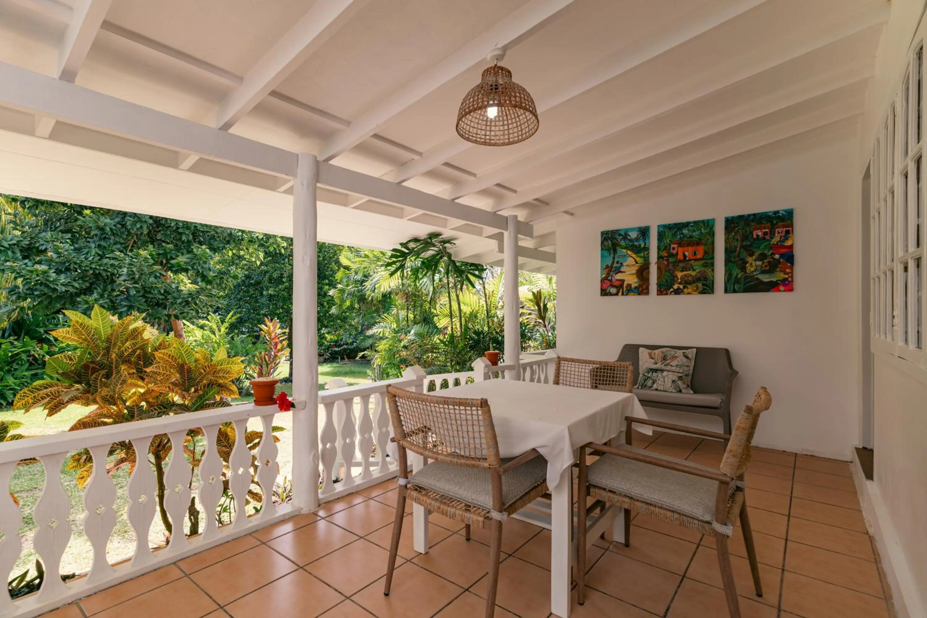 Beau Vallon Bungalows