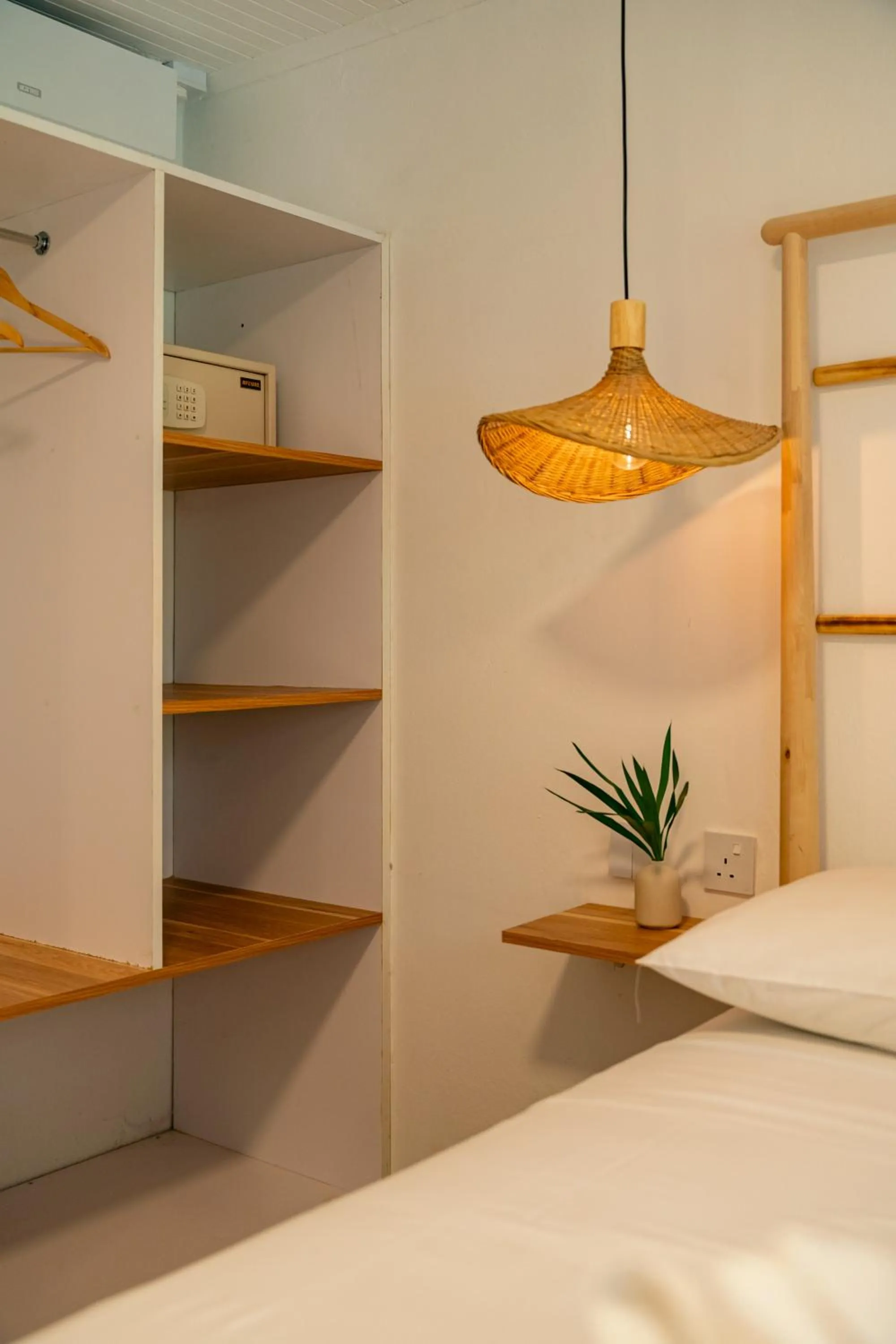 Bed in Beau Vallon Bungalows