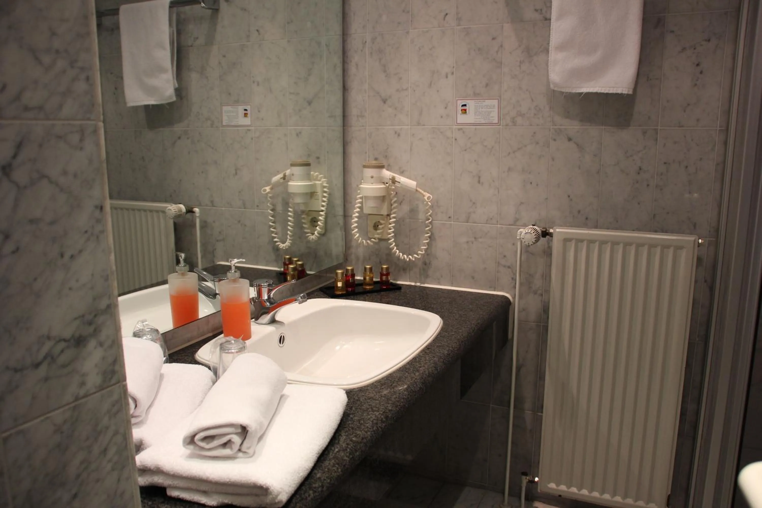 Bathroom in Hotel Nordic
