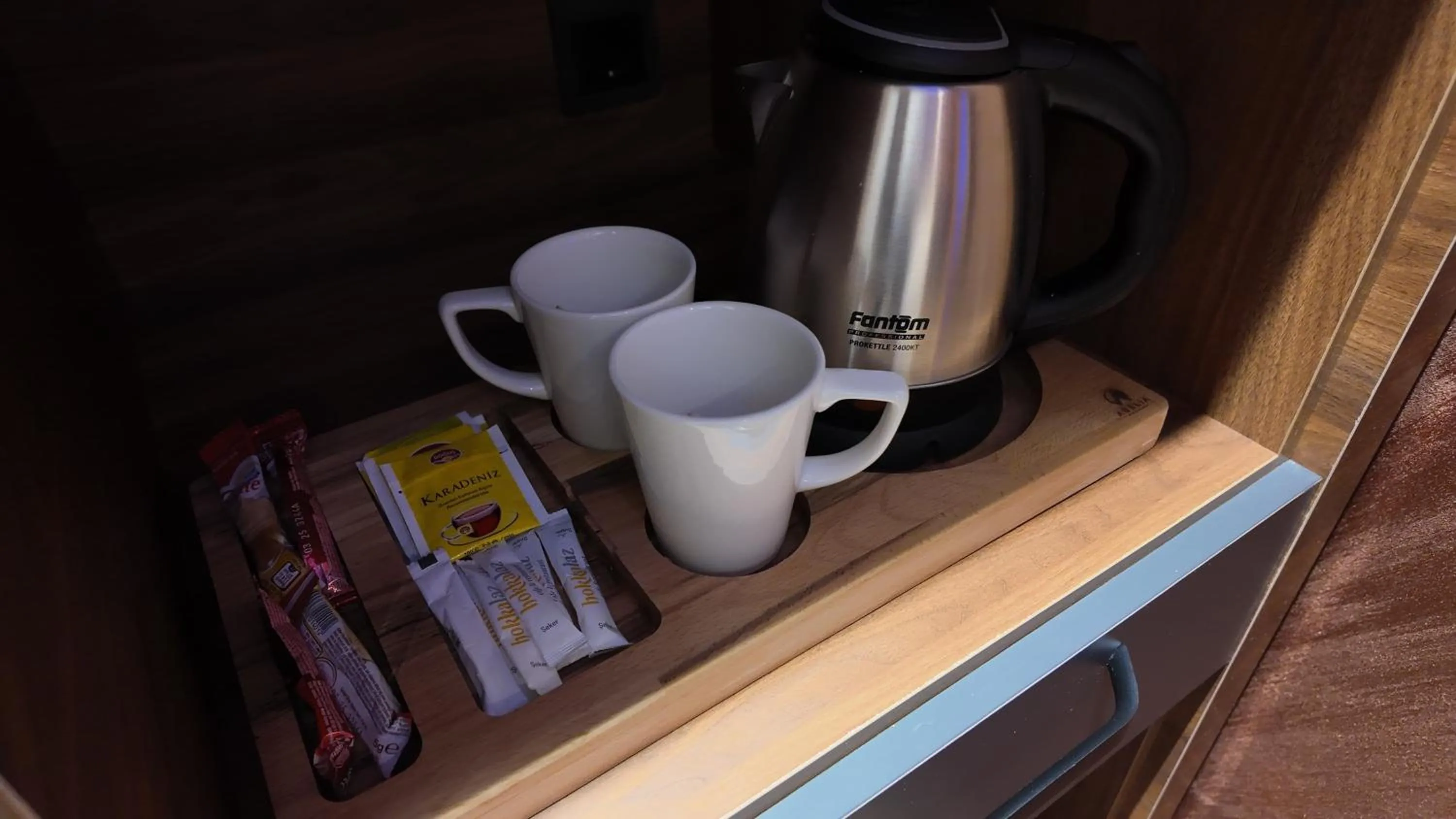 Coffee/tea facilities in Aselia Hotel Trabzon