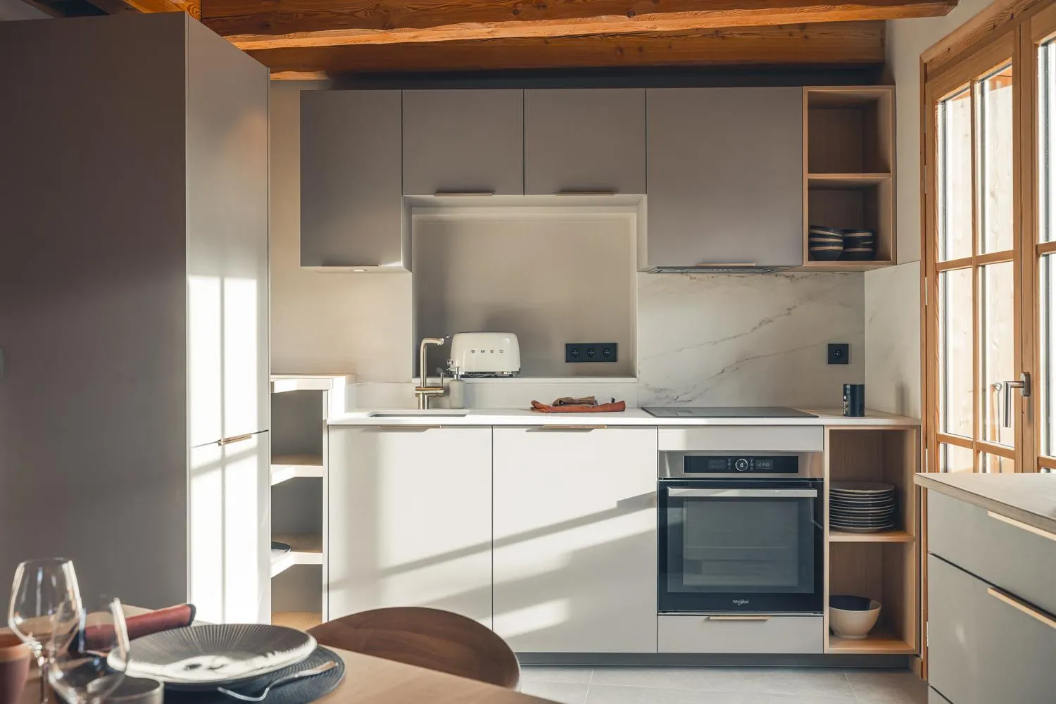 Kitchen or kitchenette in Alliey & Spa Piscine Appart-hôtel Serre chevalier